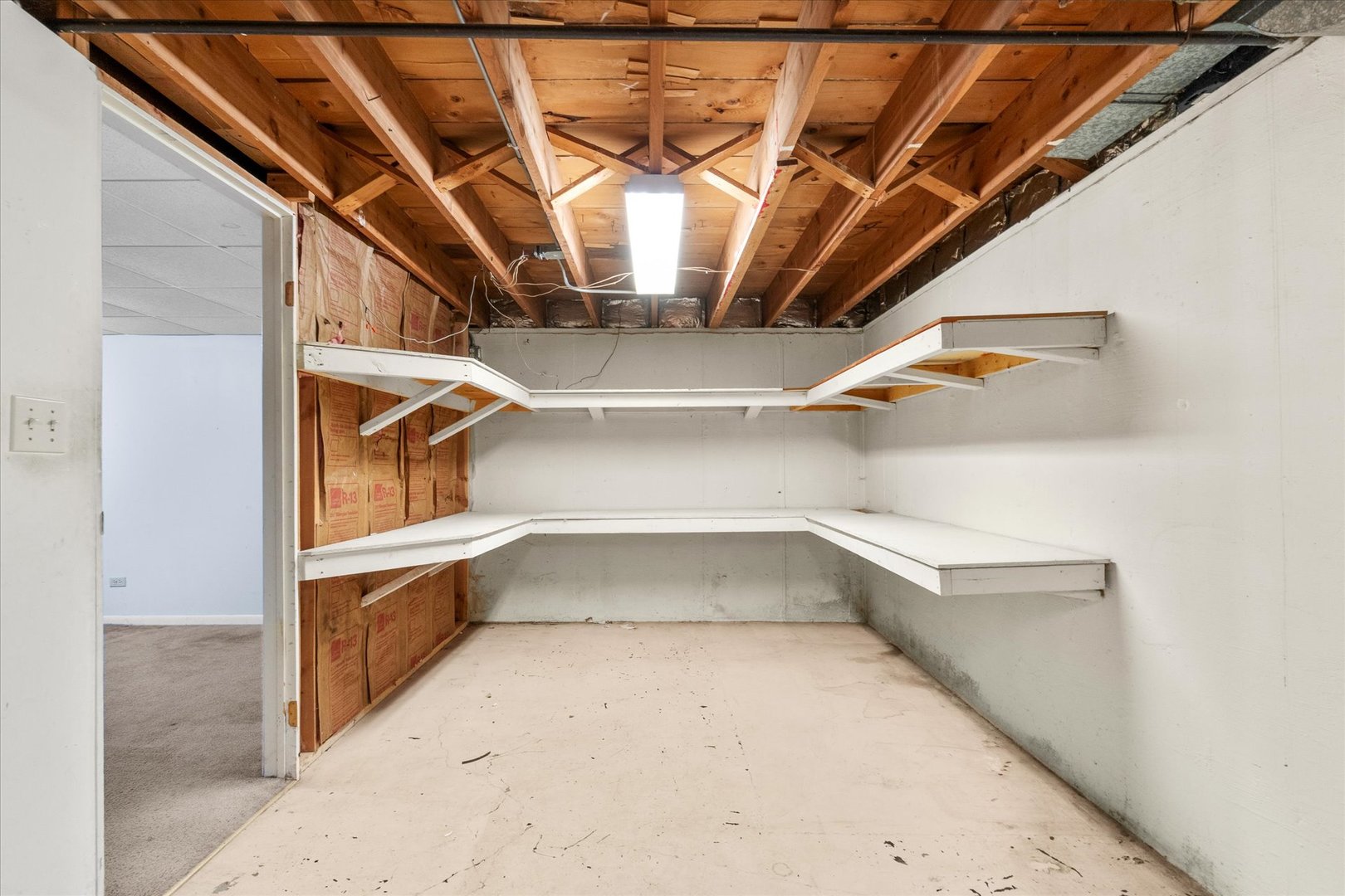 705 S Gables Boulevard, Wheaton, IL 60189