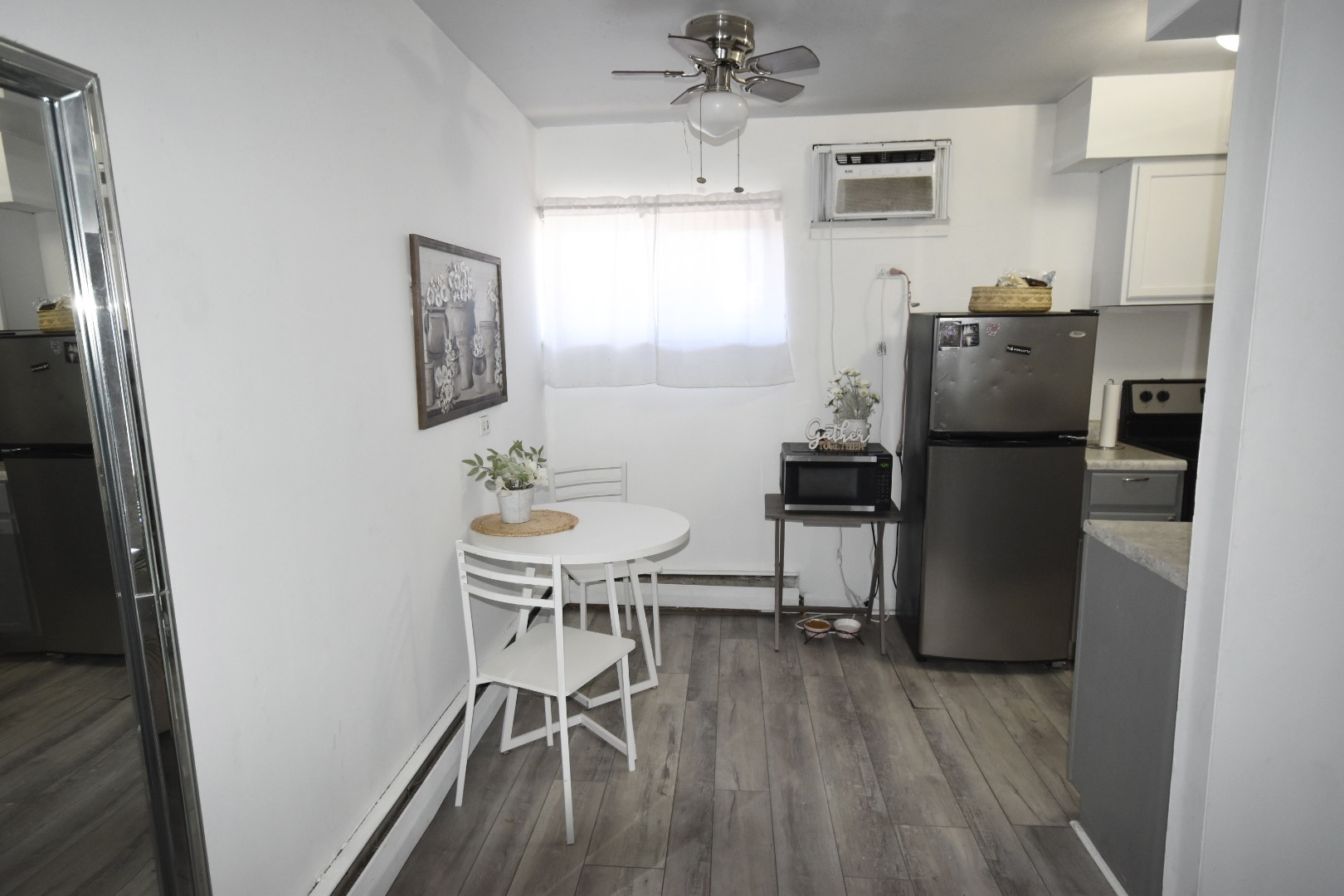 605 N Wolf Road #B9, Hillside, IL 60162