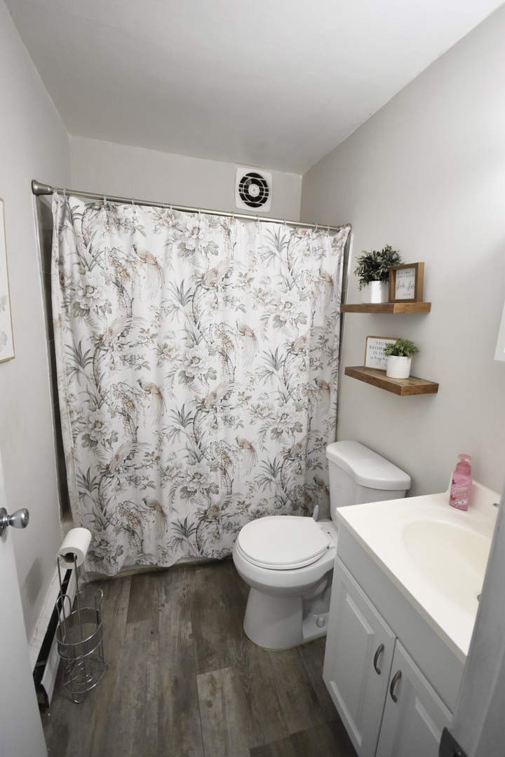 605 N Wolf Road #B9, Hillside, IL 60162