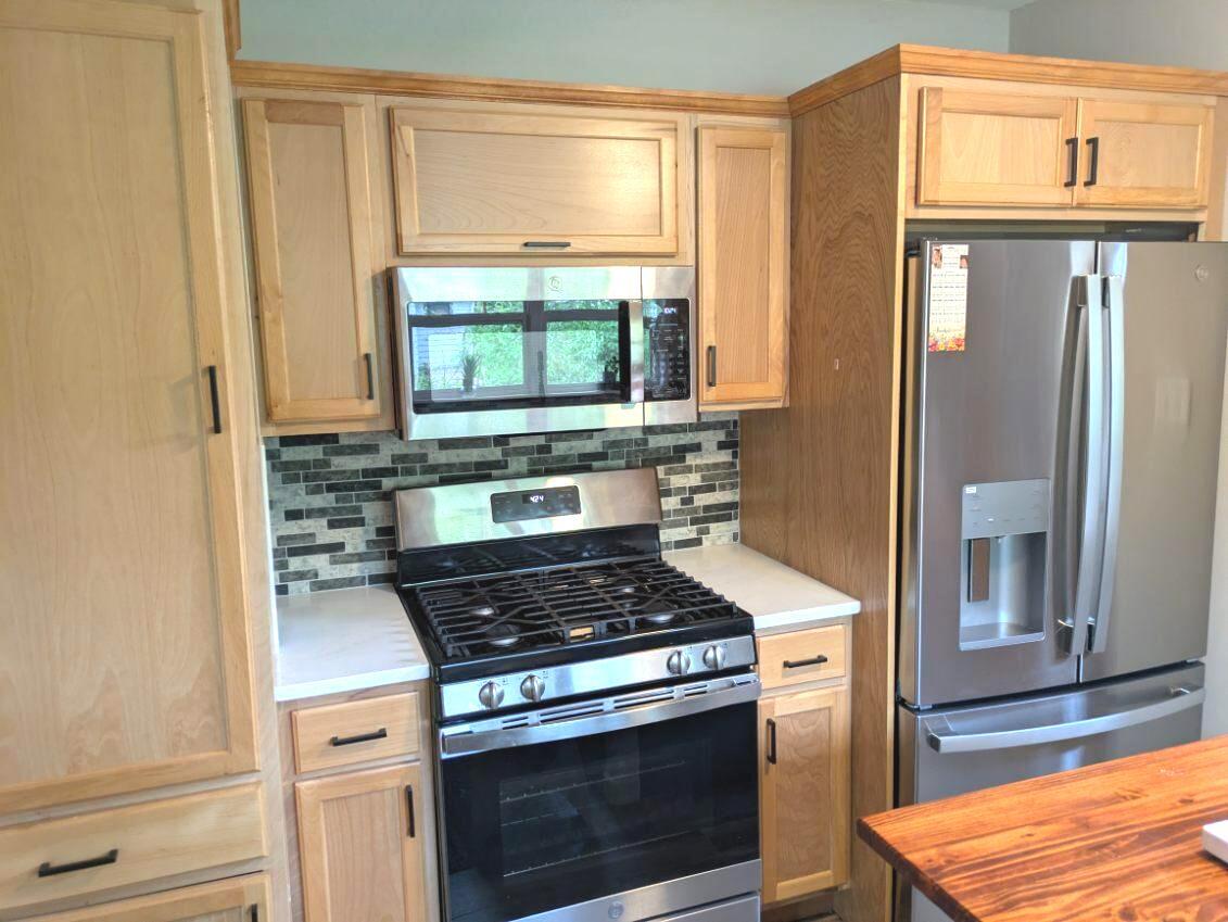 621 E GRAND LAKE Boulevard, West Chicago, IL 60185