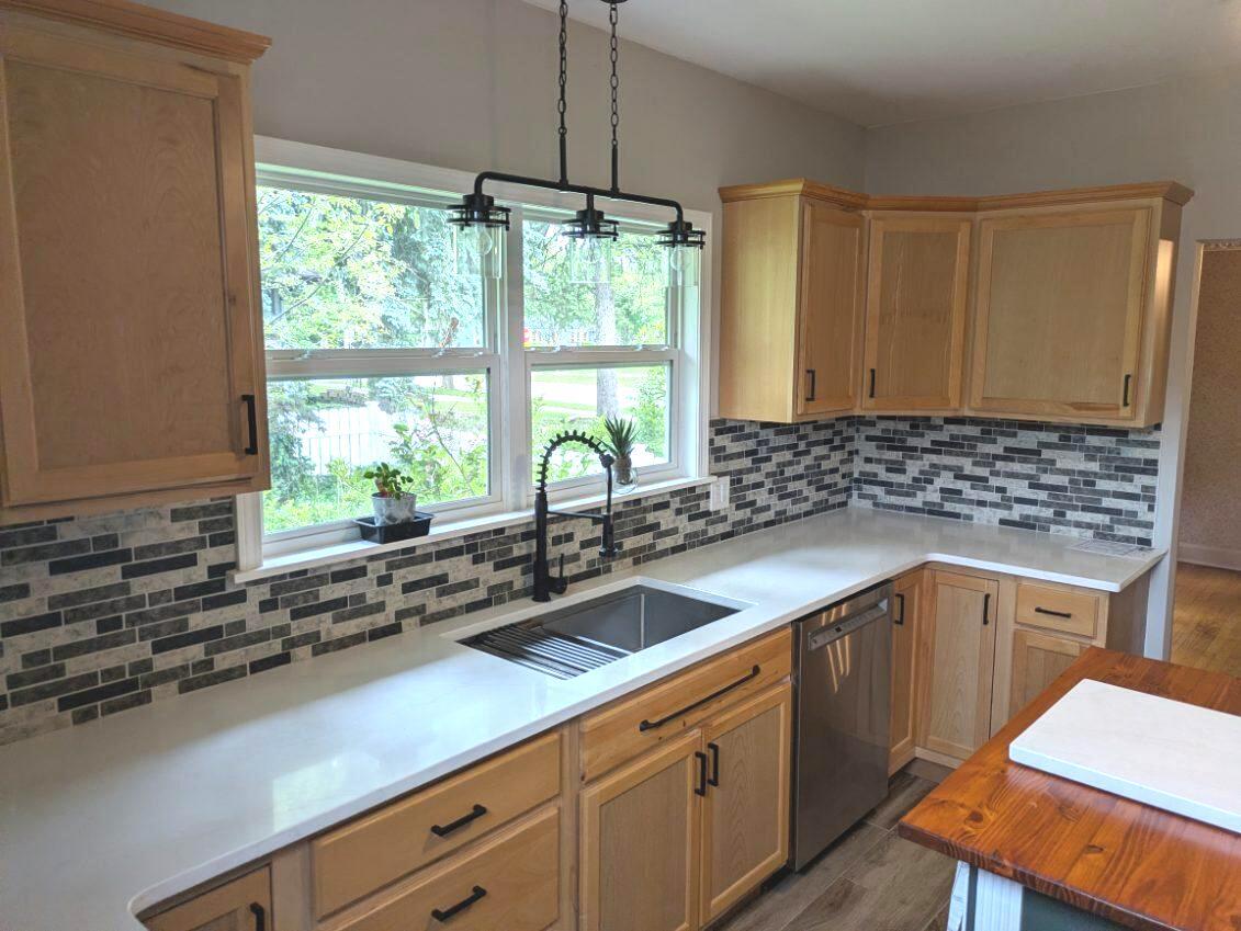 621 E GRAND LAKE Boulevard, West Chicago, IL 60185