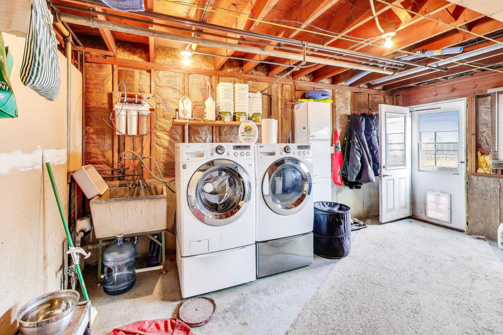 725 Elizabeth Lane, Des Plaines, IL 60016