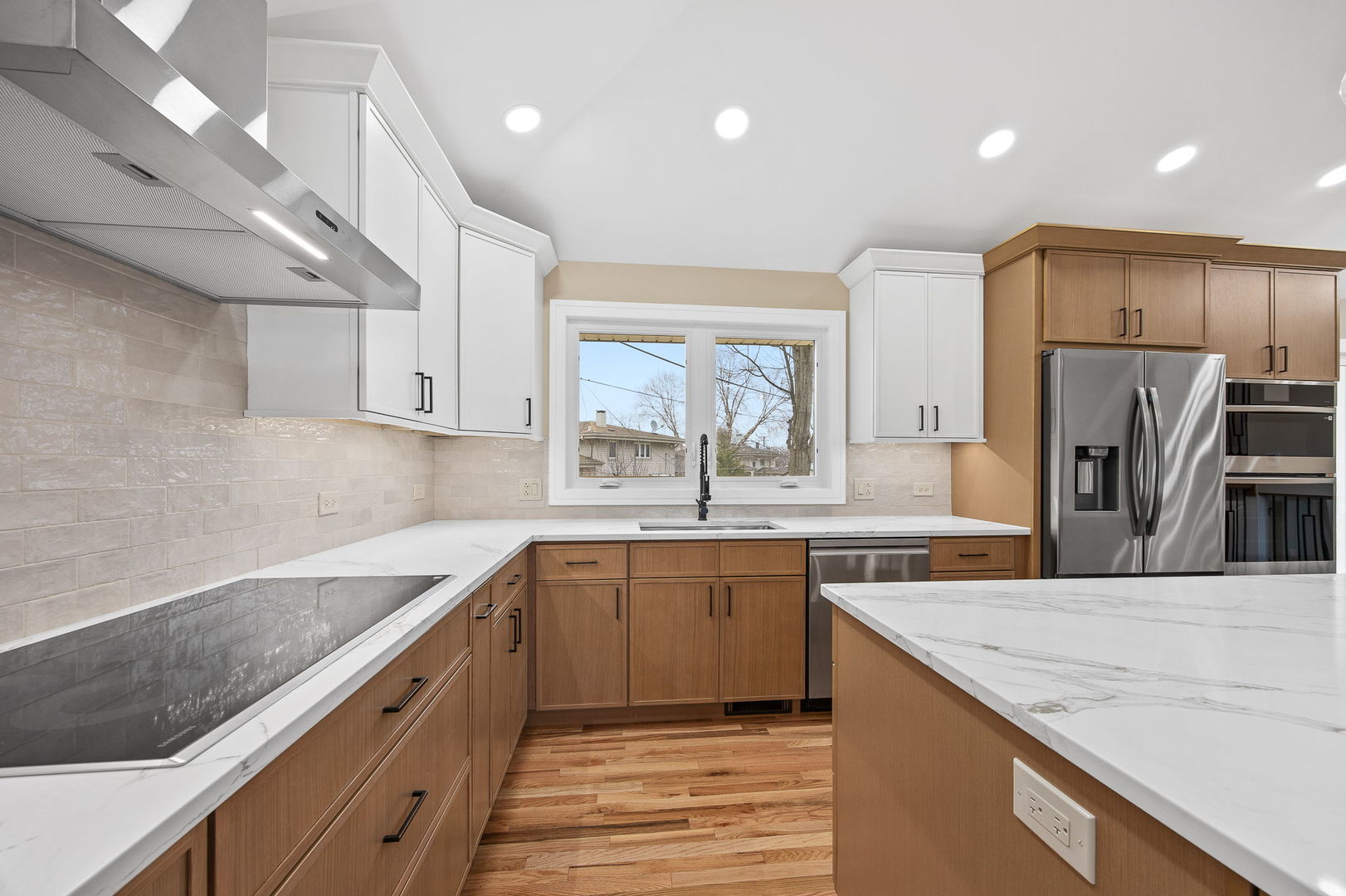 8651 S Kean Avenue, Hickory Hills, IL 60457