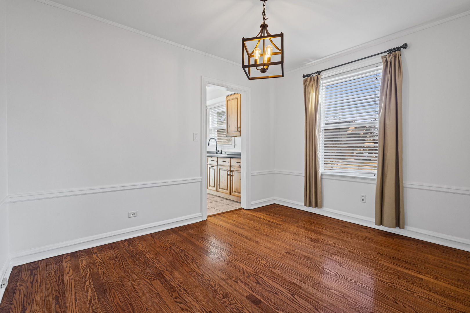 Clarendon Hills, IL 60514