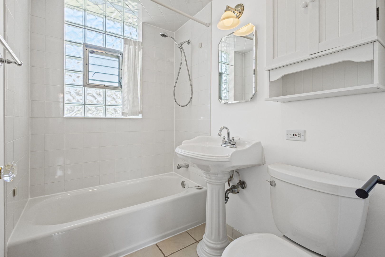 Clarendon Hills, IL 60514