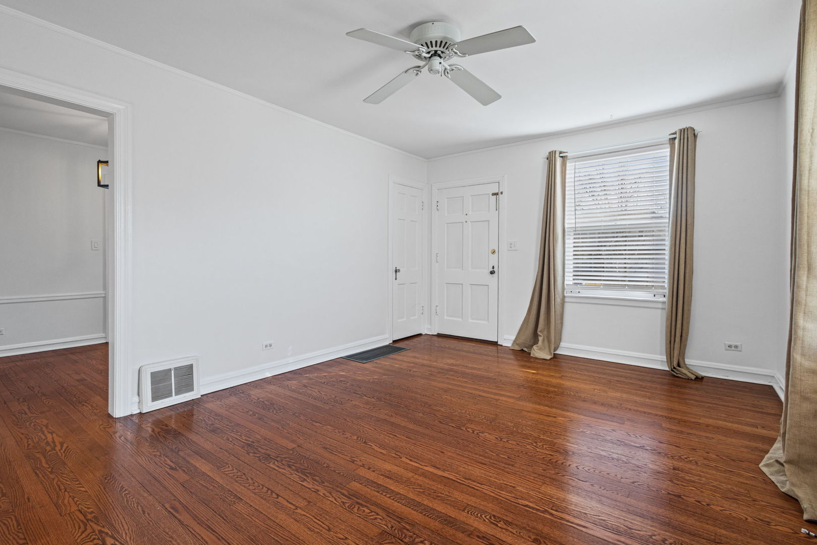 Clarendon Hills, IL 60514