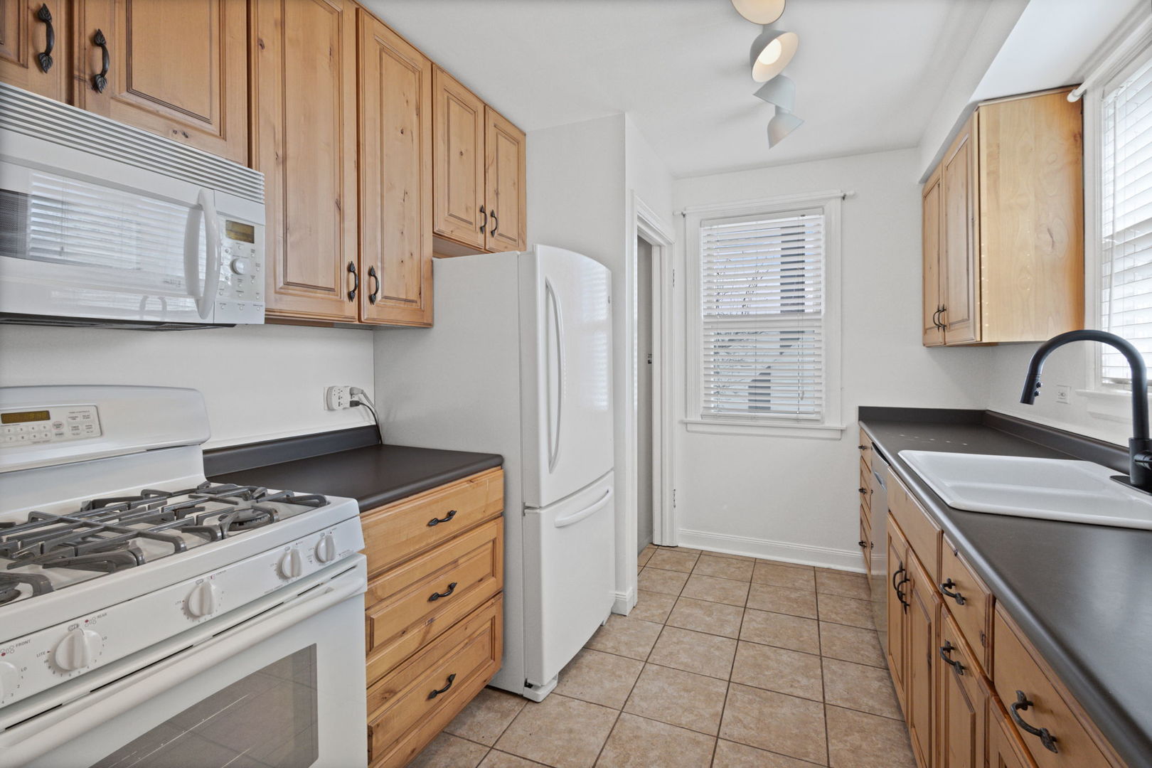 Clarendon Hills, IL 60514