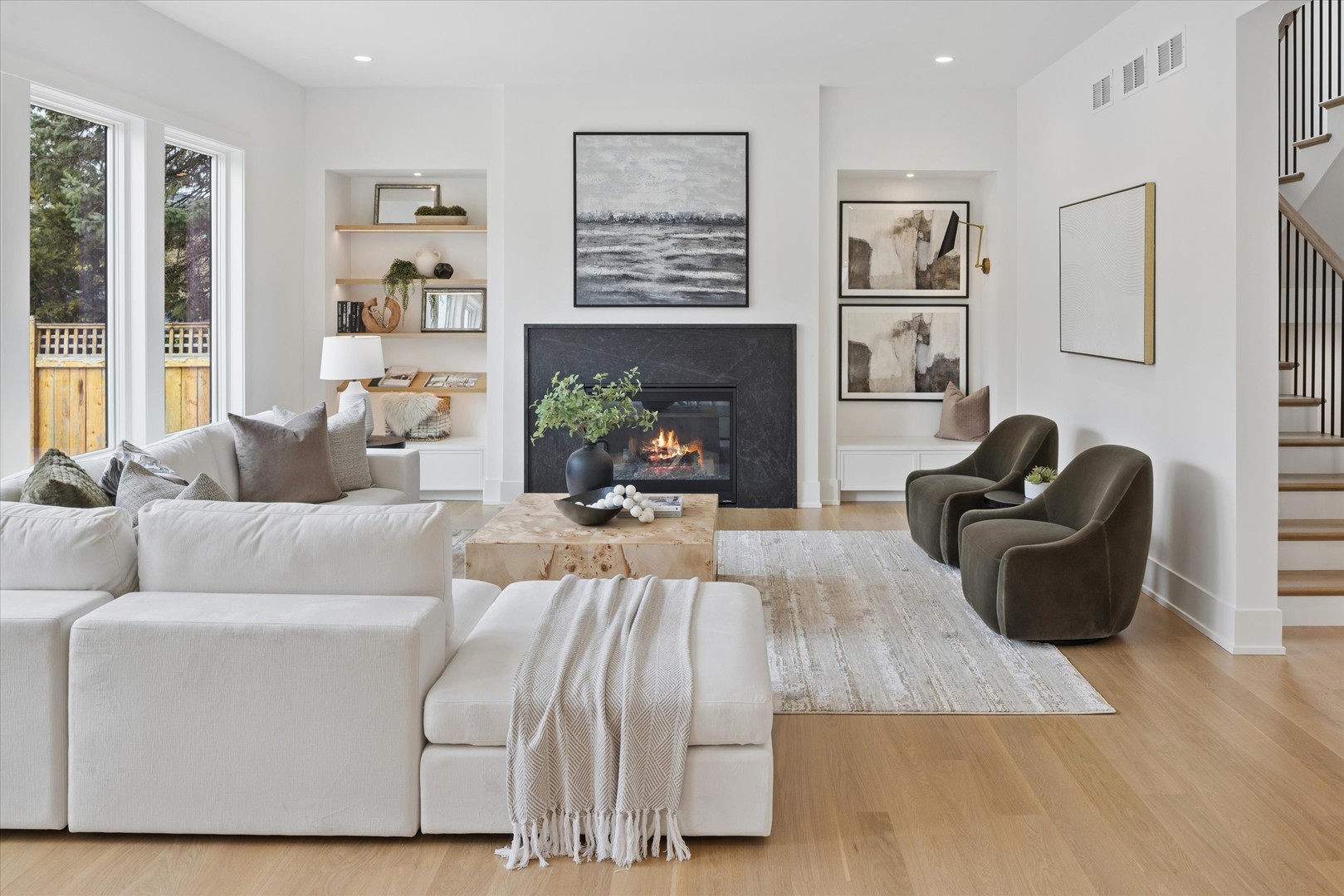 580 S Kearsage Avenue, Elmhurst, IL 60126