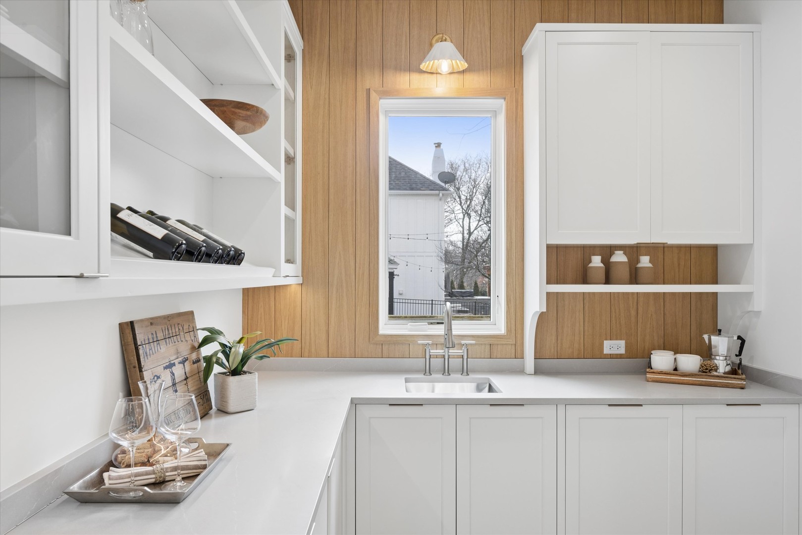 580 S Kearsage Avenue, Elmhurst, IL 60126