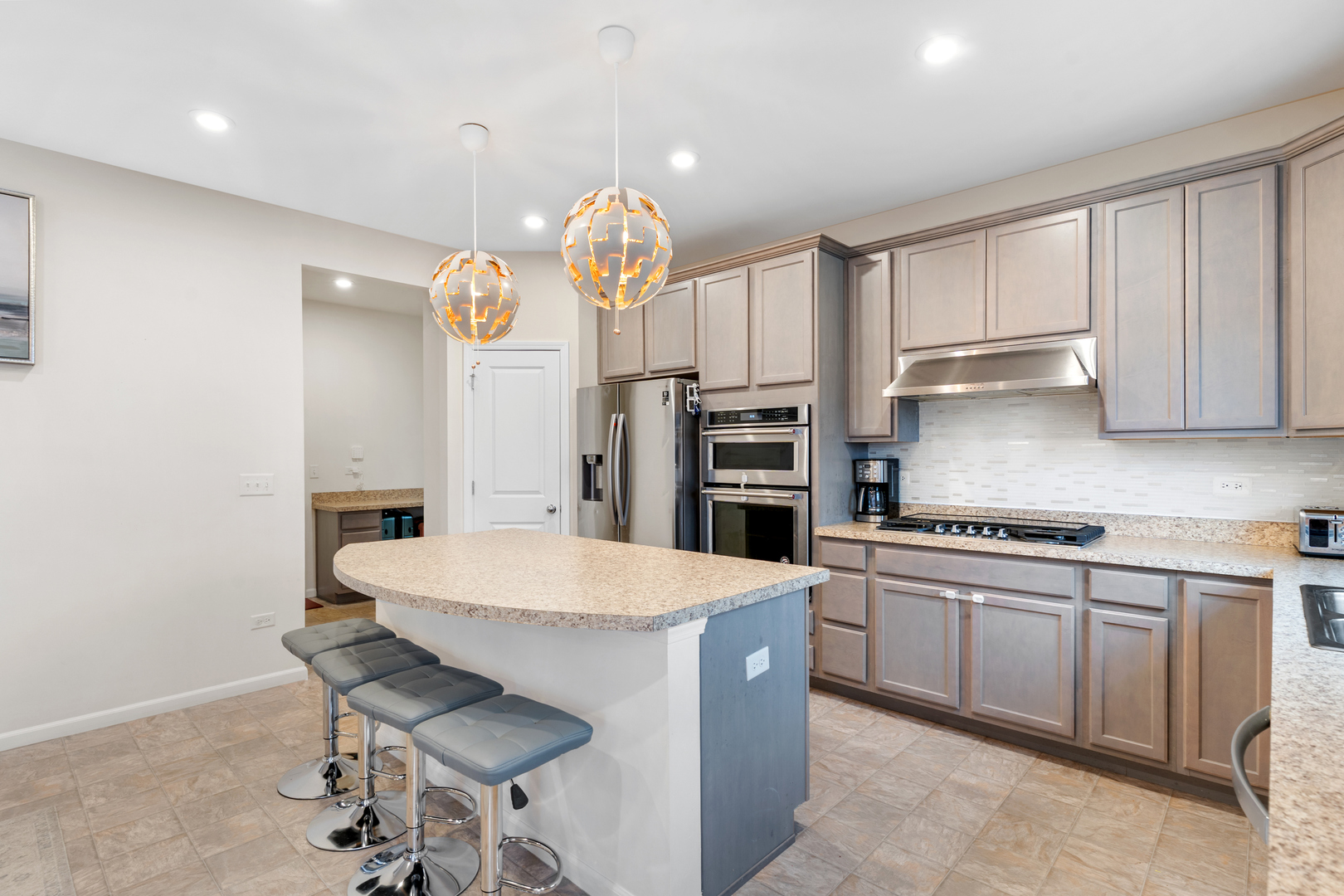 Plainfield, IL 60585