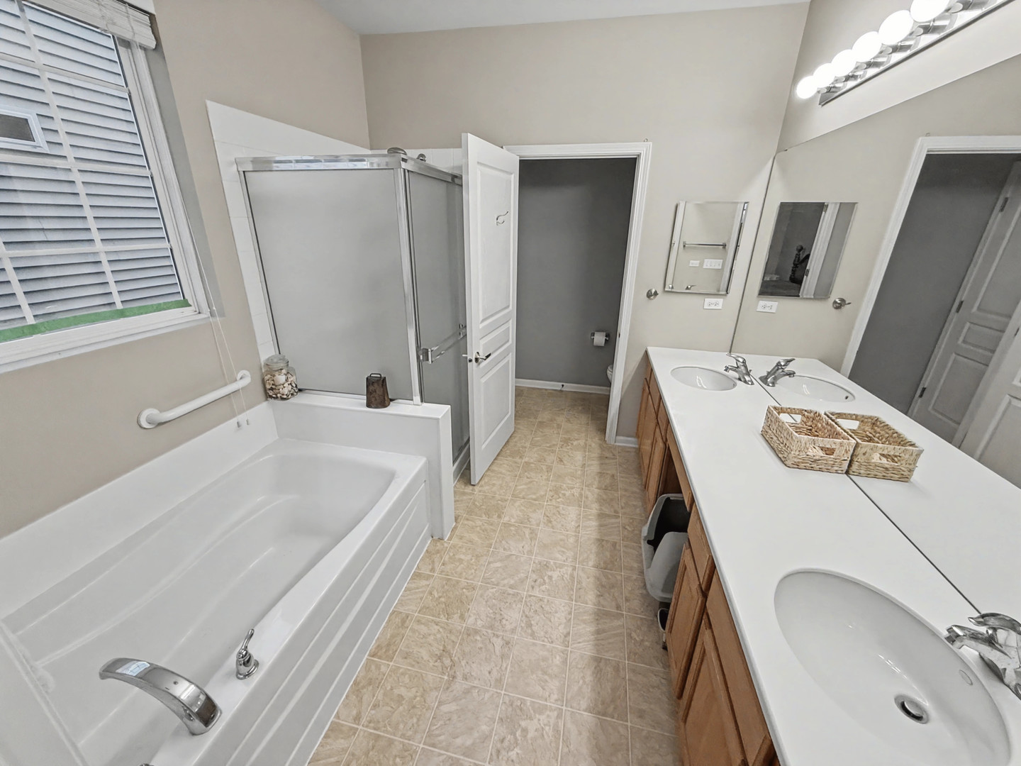 11480 Windsor Drive, Huntley, IL 60142