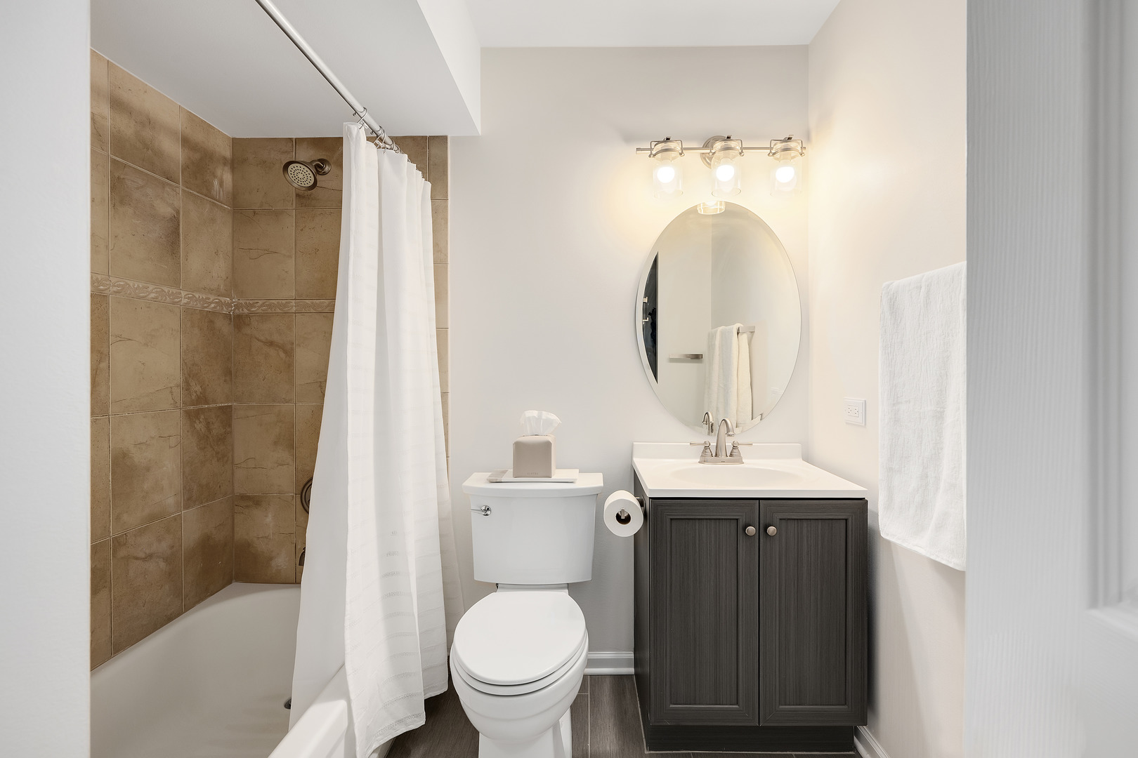 4900 Forest Avenue #108, Downers Grove, IL 60515