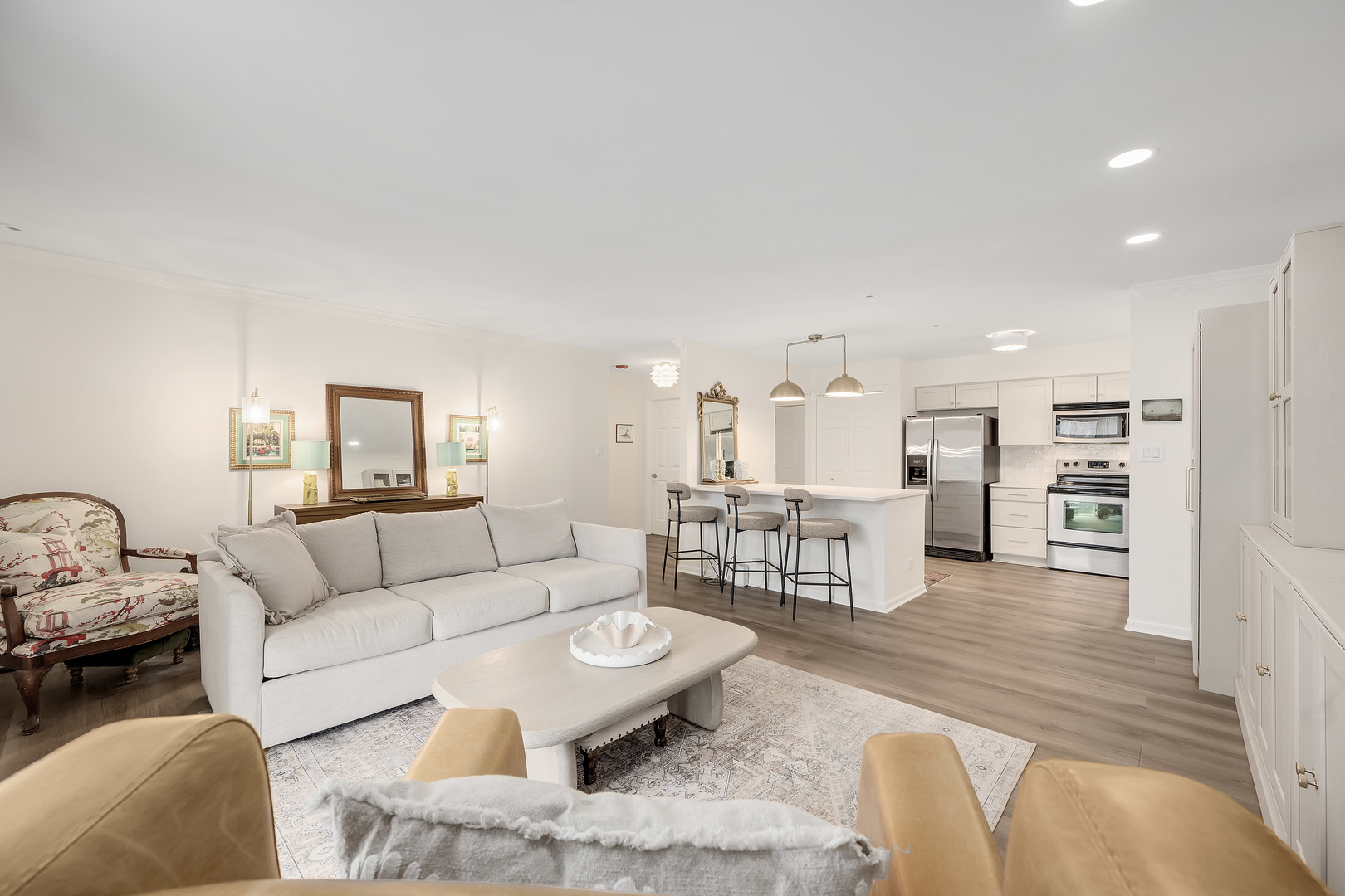 4900 Forest Avenue #108, Downers Grove, IL 60515