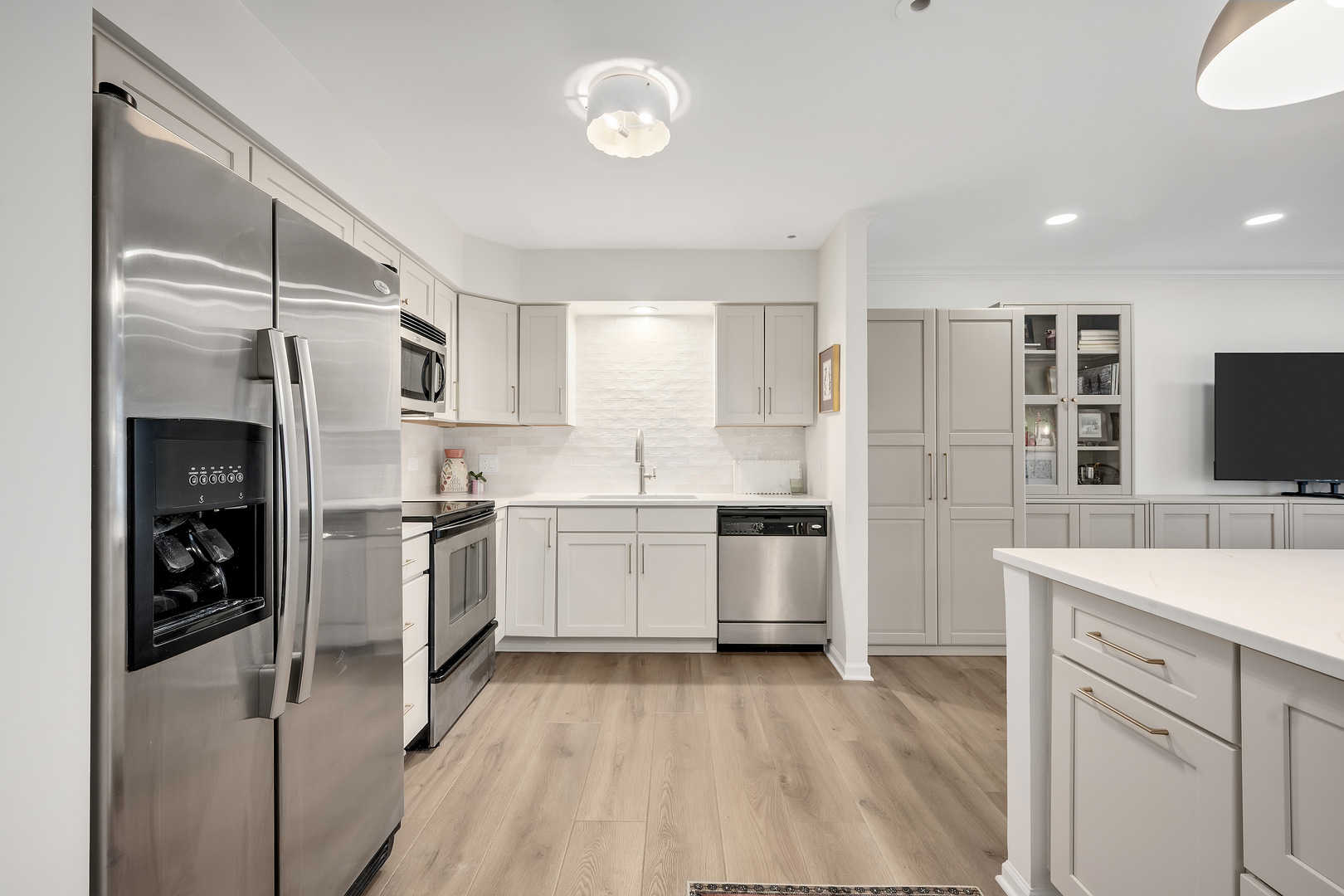 4900 Forest Avenue #108, Downers Grove, IL 60515