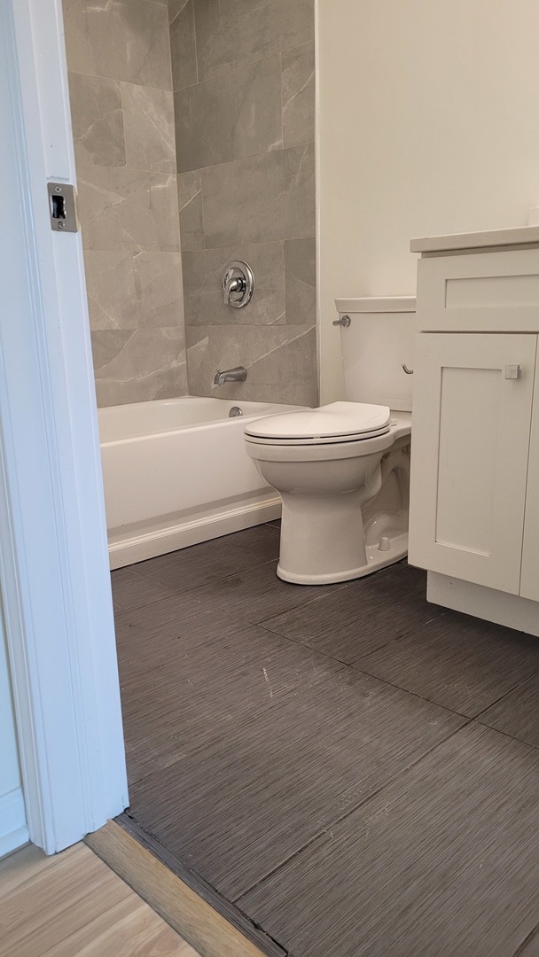 514 Kiowa Circle #204, Naperville, IL 60565