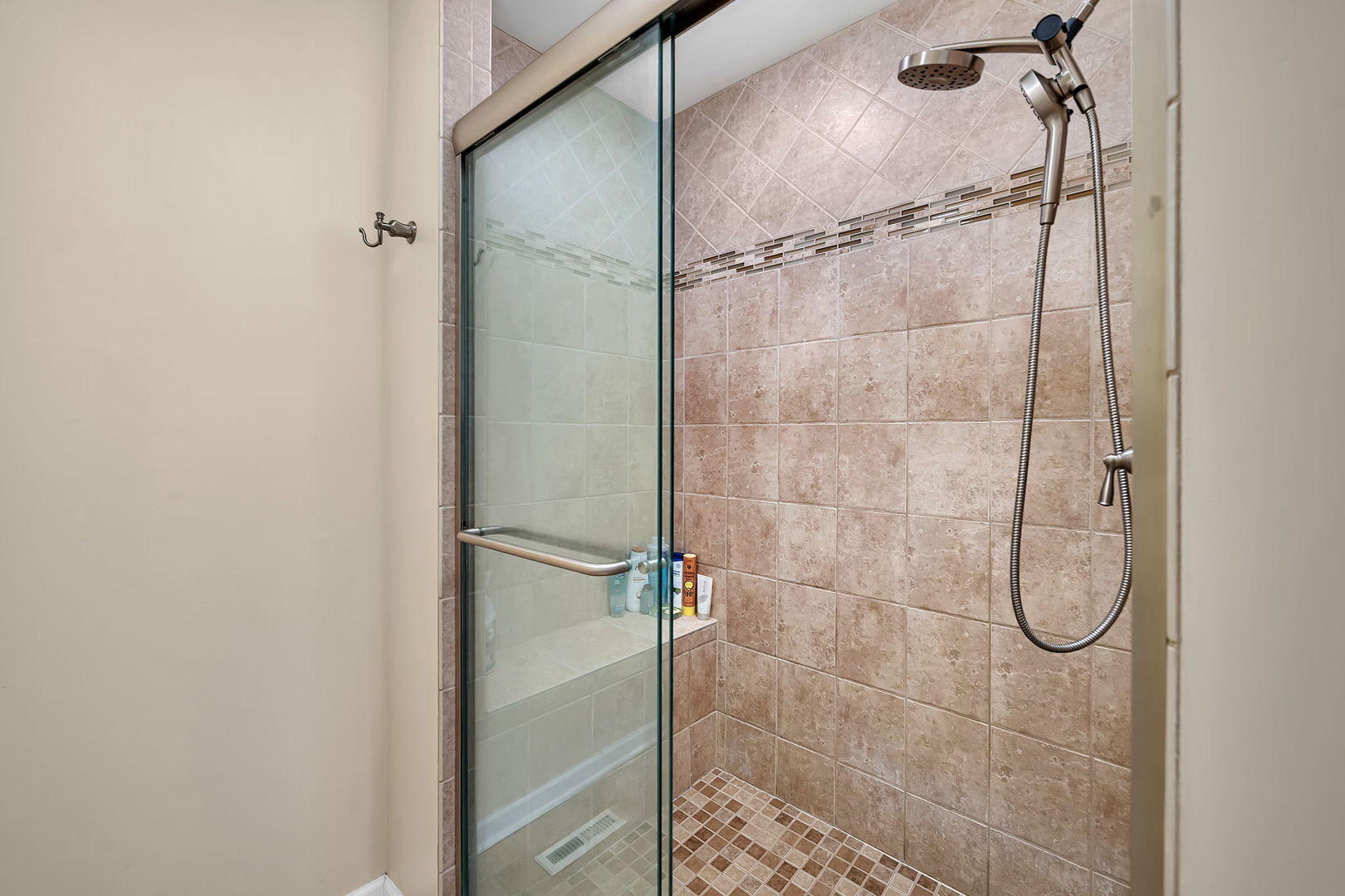 22506 S Queens Court, Joliet, IL 60404