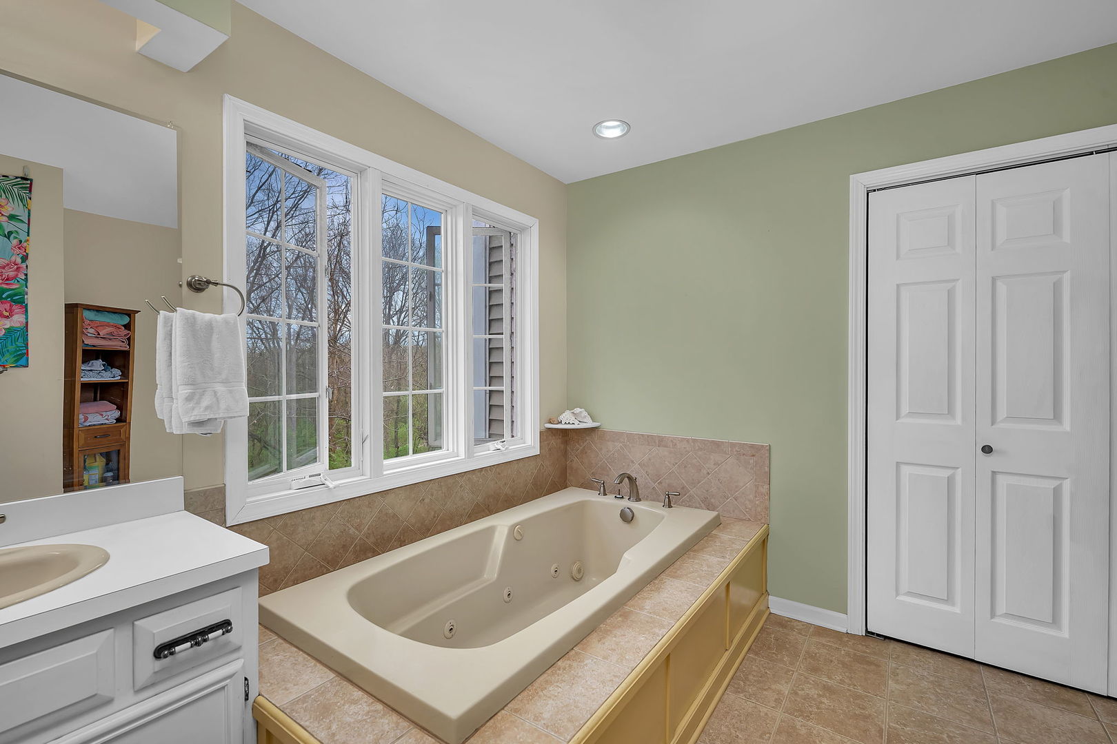 22506 S Queens Court, Joliet, IL 60404