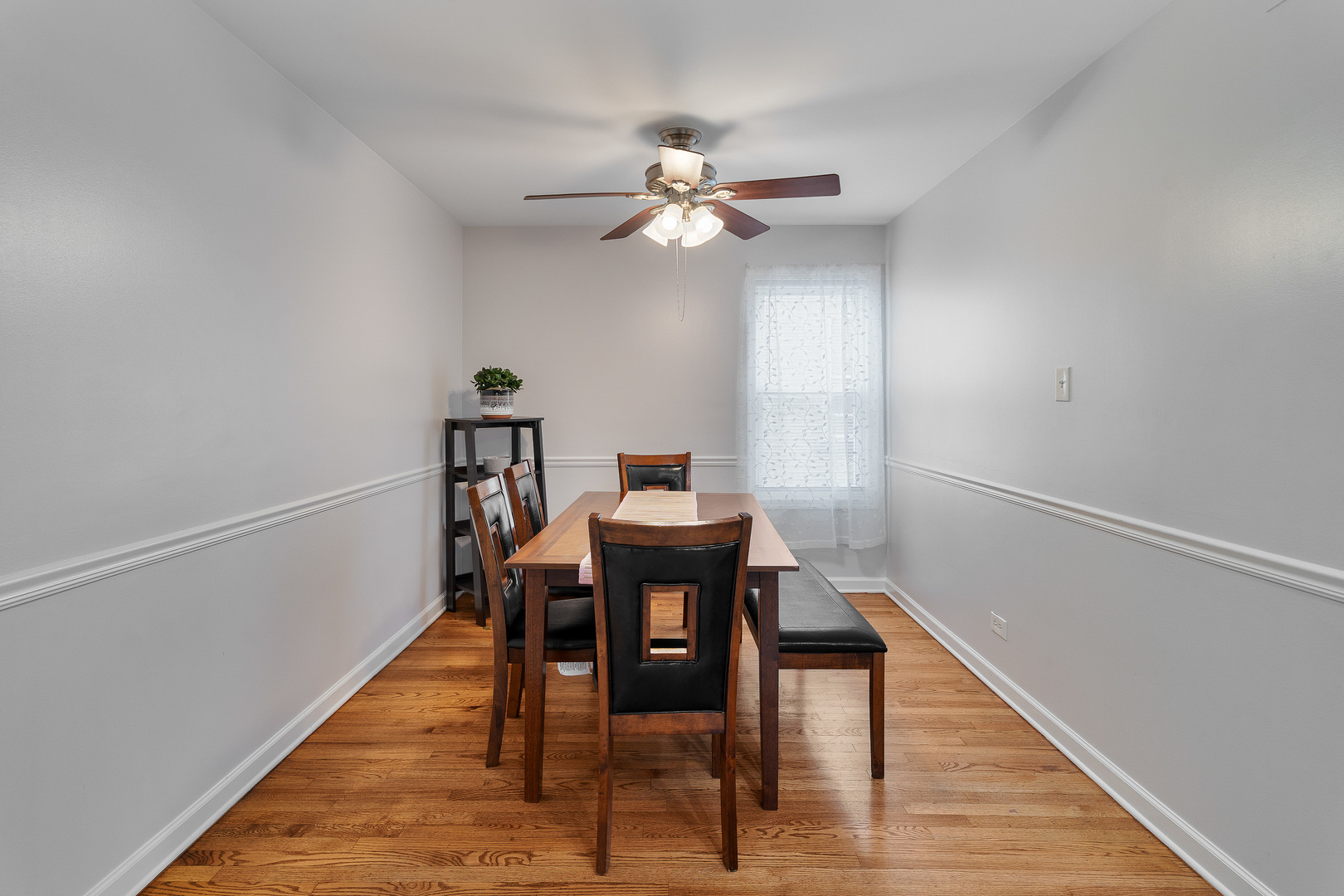 2143 N 76th Avenue, Elmwood Park, IL 60707