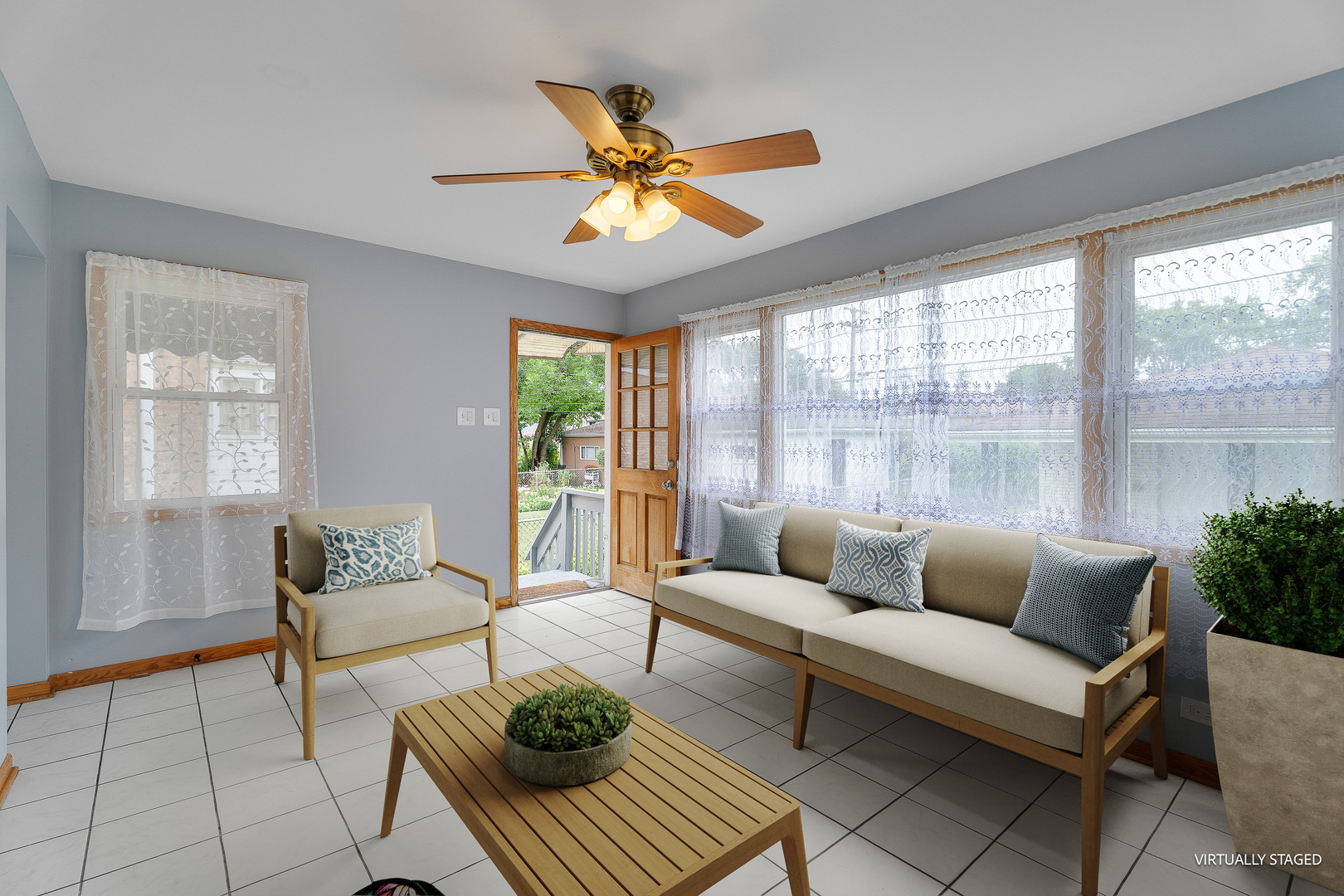 2143 N 76th Avenue, Elmwood Park, IL 60707