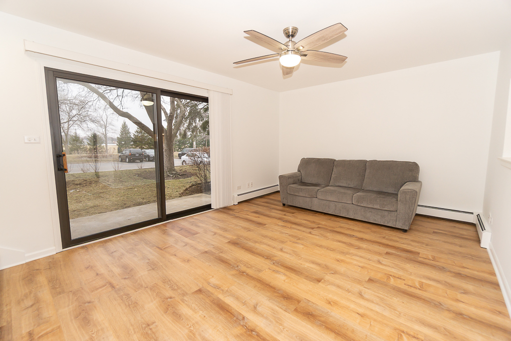 837 S Dwyer Avenue #A, Arlington Heights, IL 60005