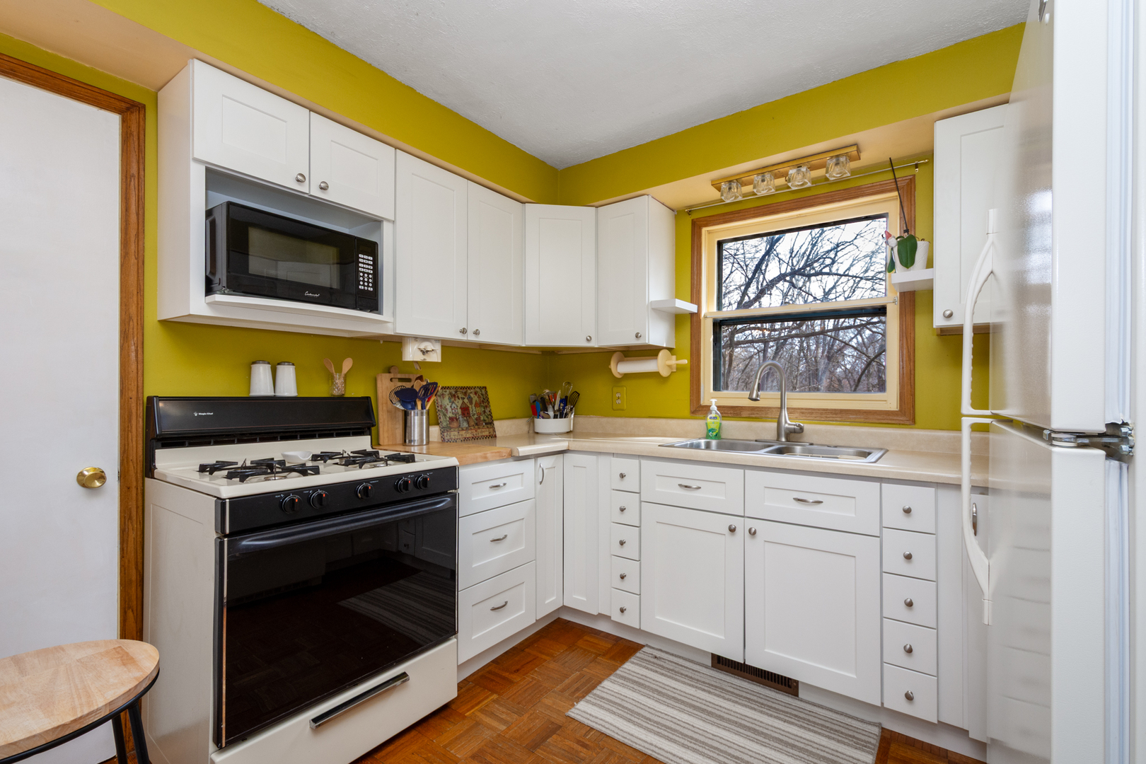 5802 Wonder Woods Drive, Wonder Lake, IL 60097