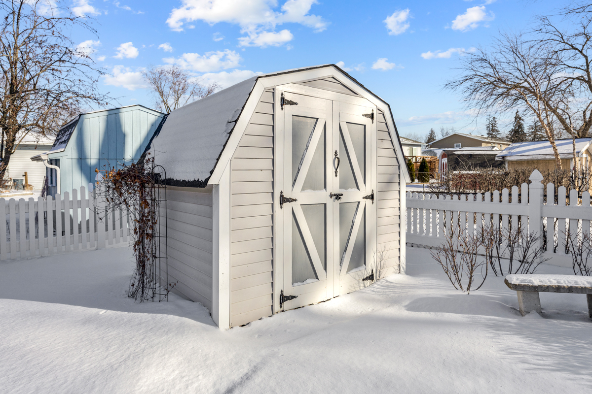 620 Chelmsford Lane, Elk Grove Village, IL 60007