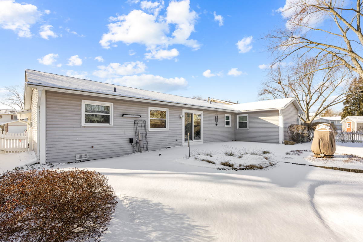 620 Chelmsford Lane, Elk Grove Village, IL 60007