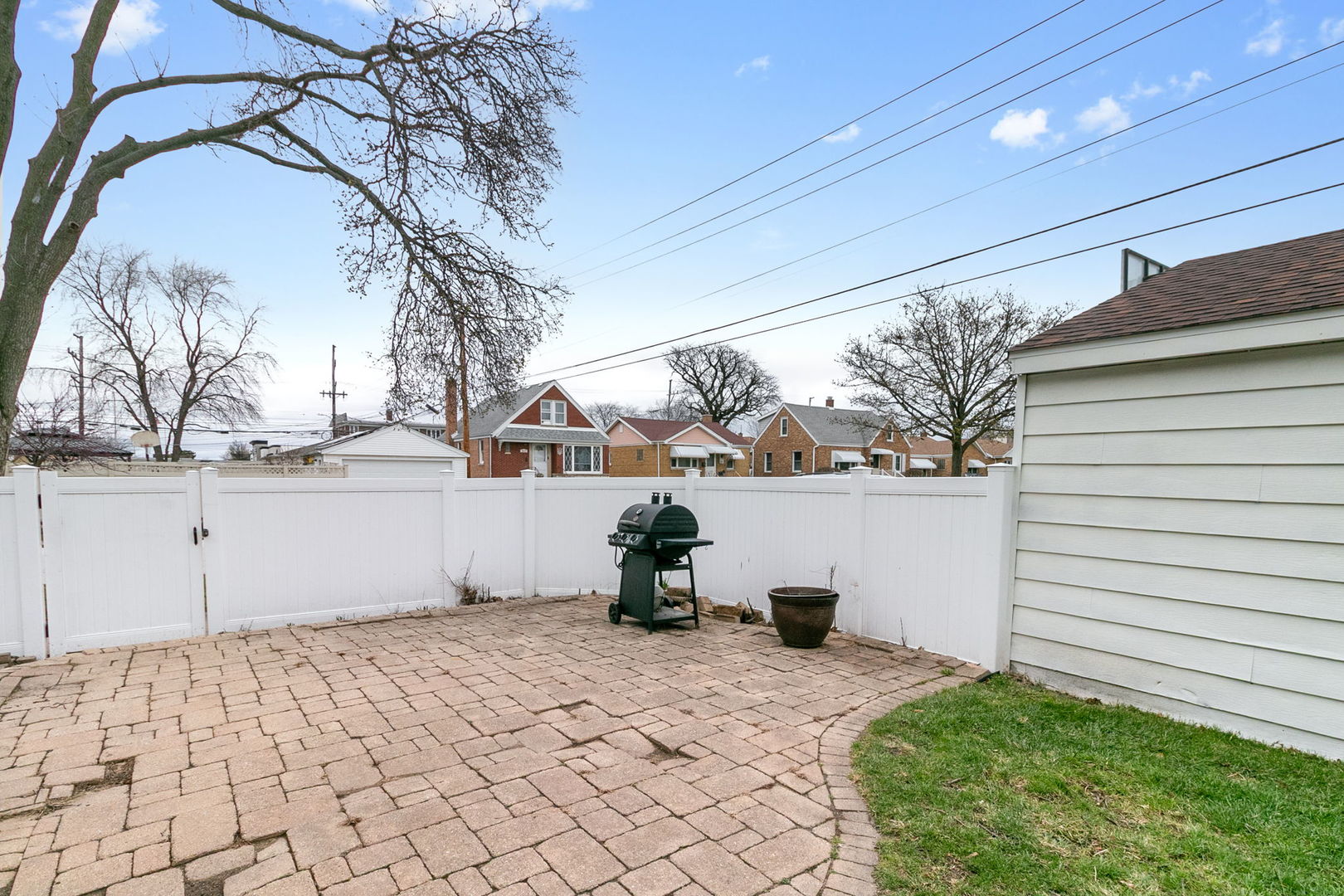 2233 S 14th Avenue, North Riverside, IL 60546