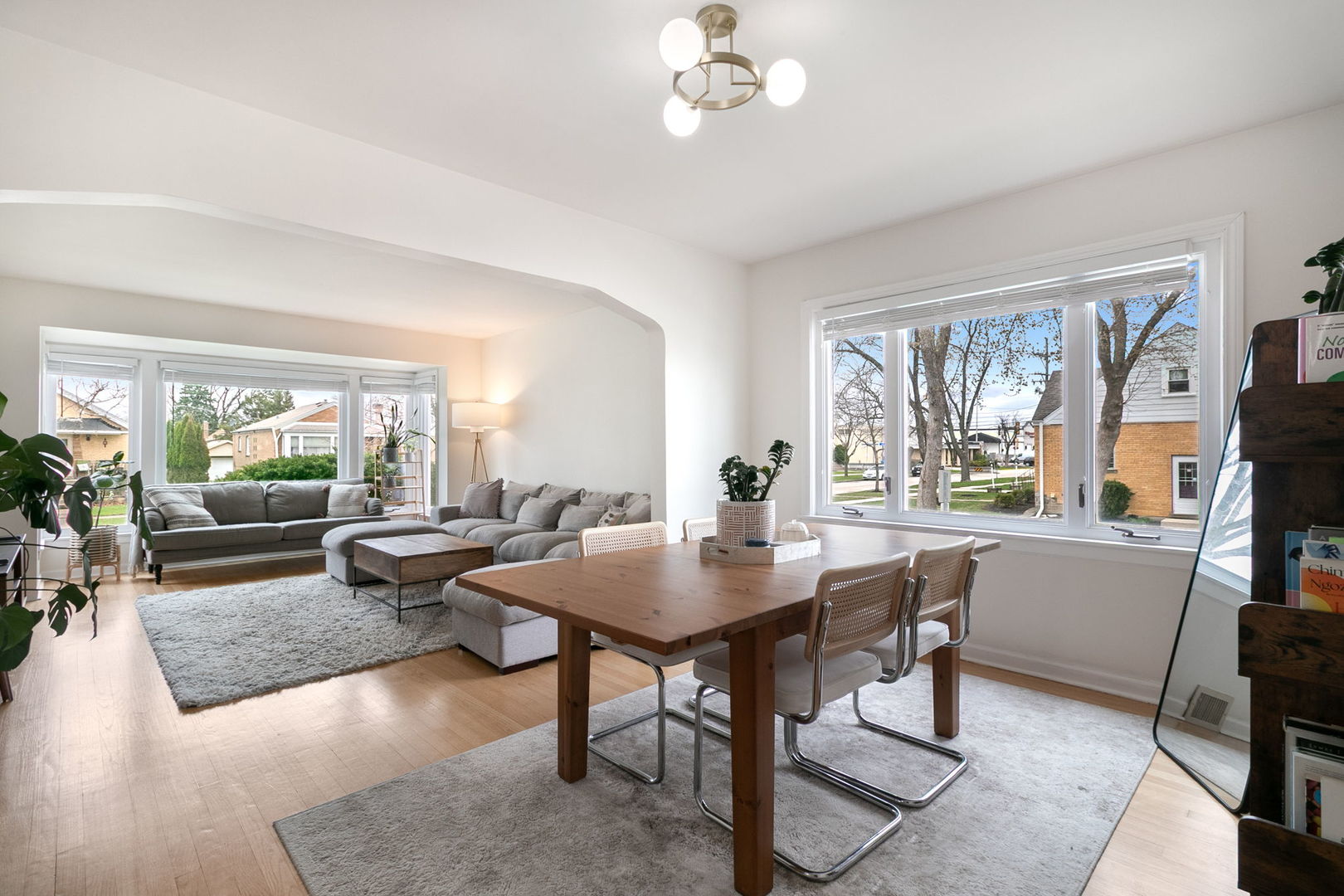 2233 S 14th Avenue, North Riverside, IL 60546