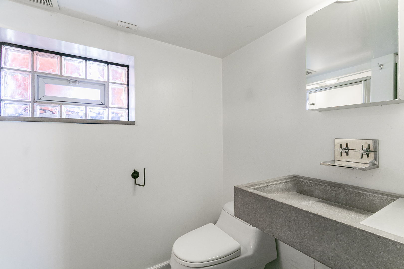 2233 S 14th Avenue, North Riverside, IL 60546