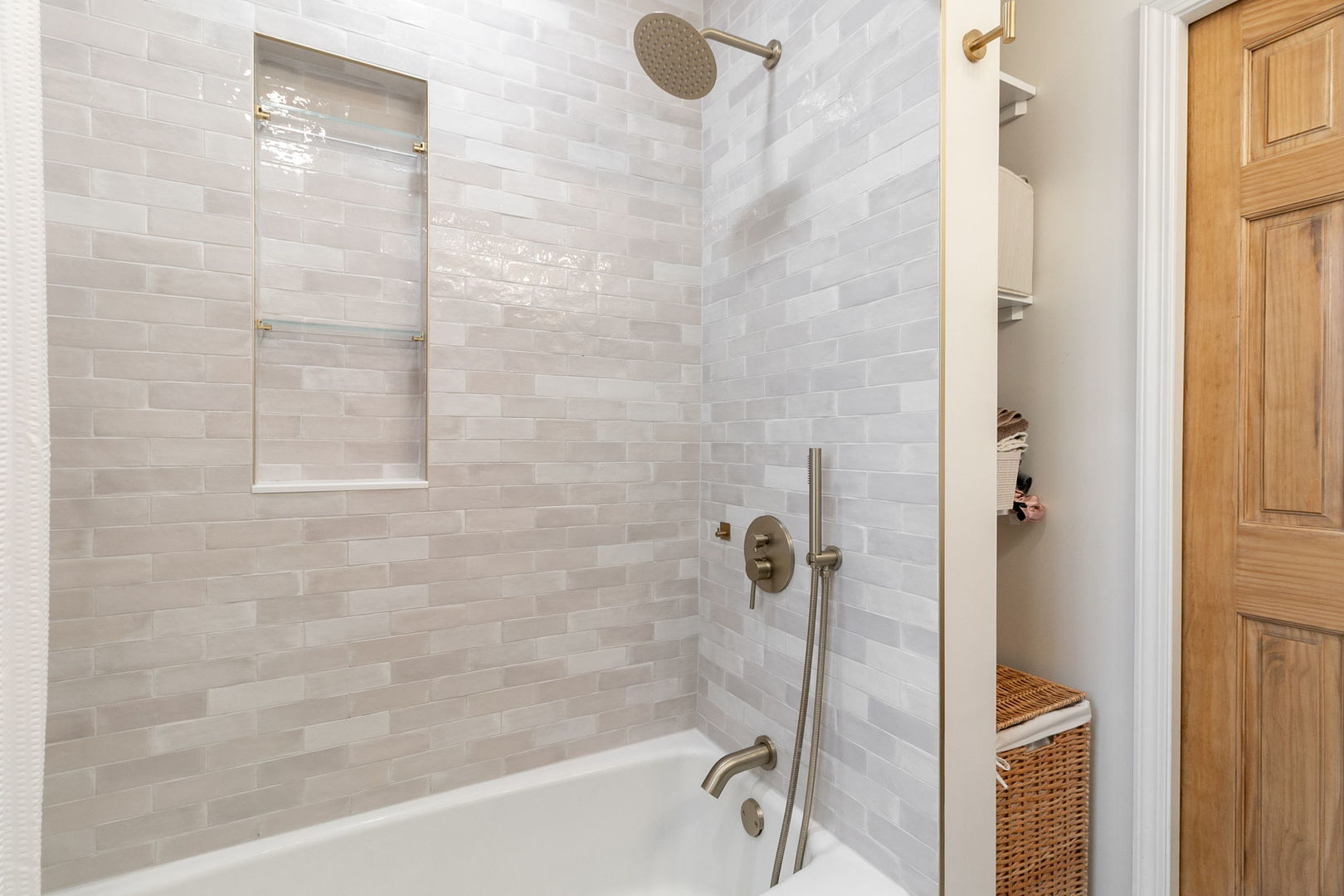 2233 S 14th Avenue, North Riverside, IL 60546