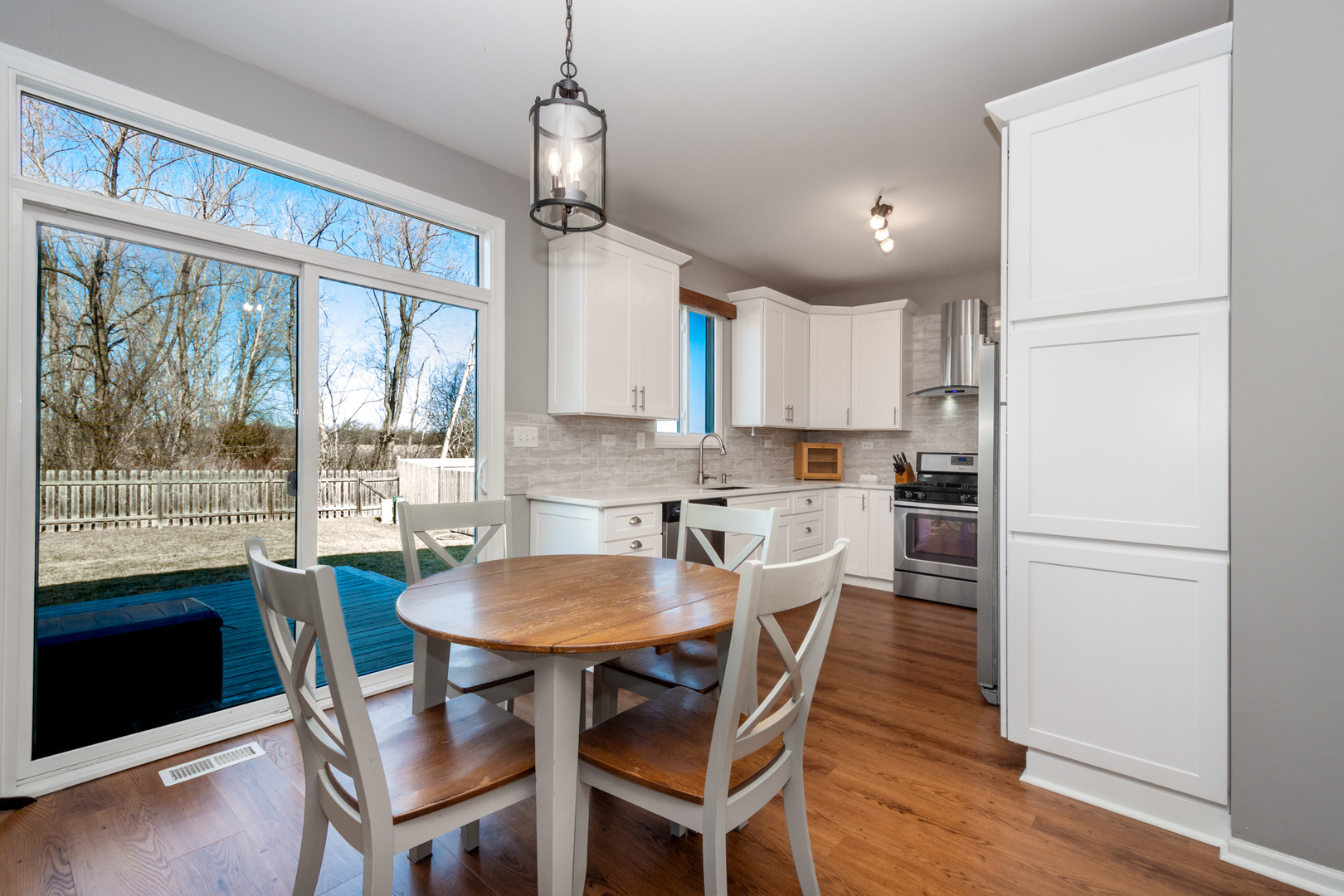 950 BLACKCHERRY Lane, Round Lake Heights, IL 60073