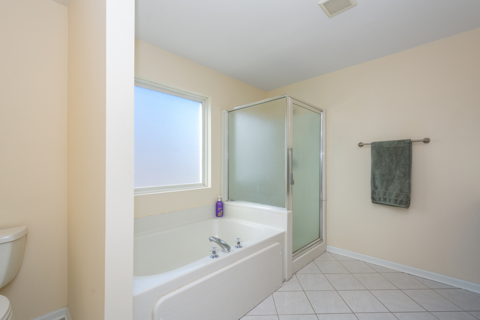 950 BLACKCHERRY Lane, Round Lake Heights, IL 60073