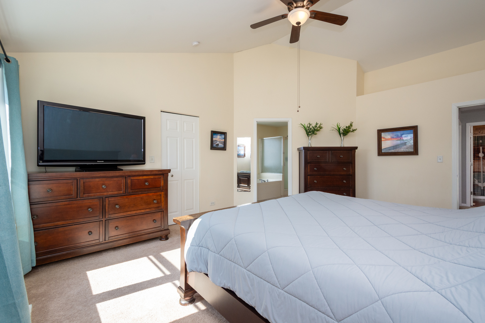 950 BLACKCHERRY Lane, Round Lake Heights, IL 60073