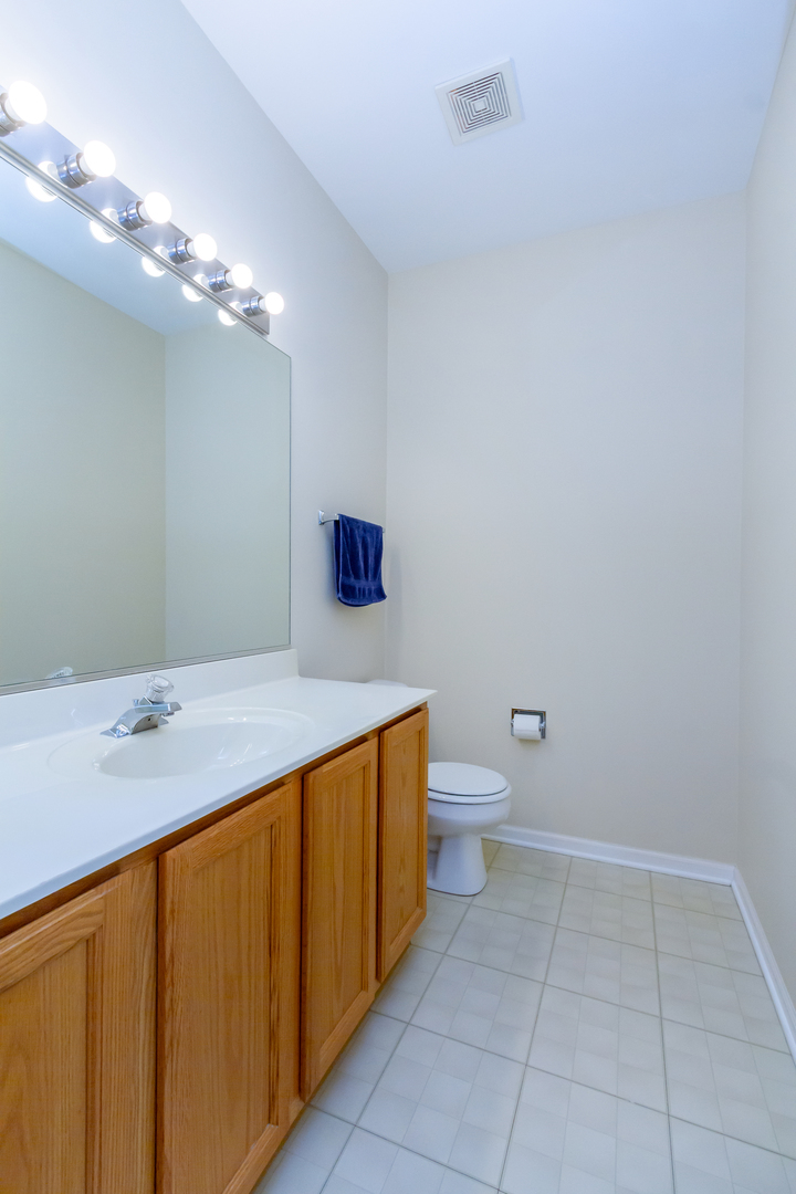 36 N Mill Road, Addison, IL 60101