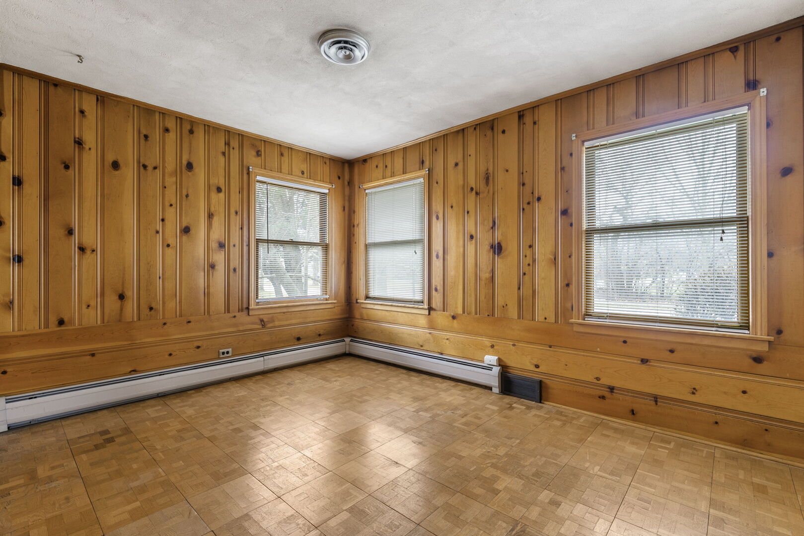 231 Bartram Road, Riverside, IL 60546