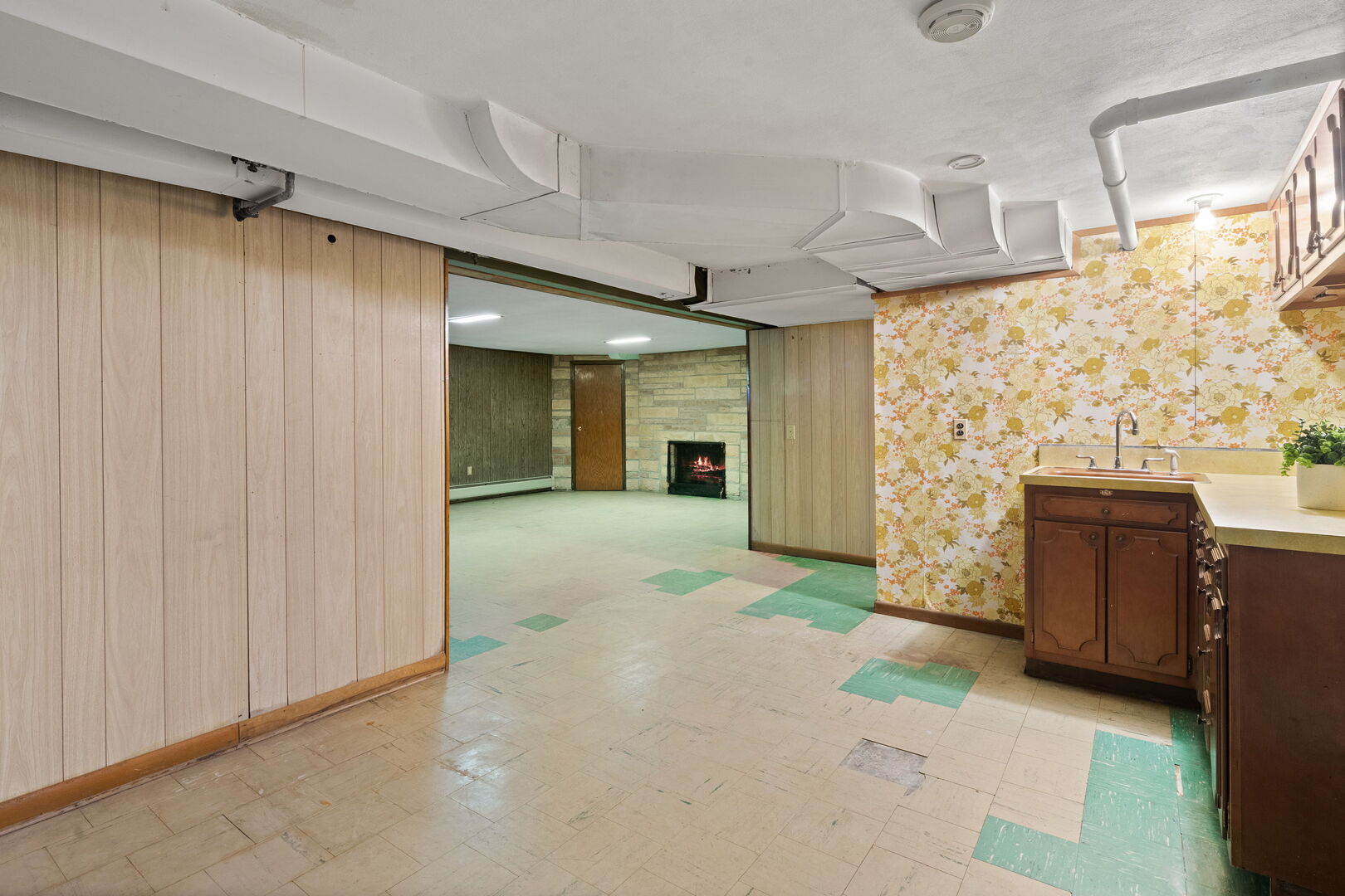 231 Bartram Road, Riverside, IL 60546