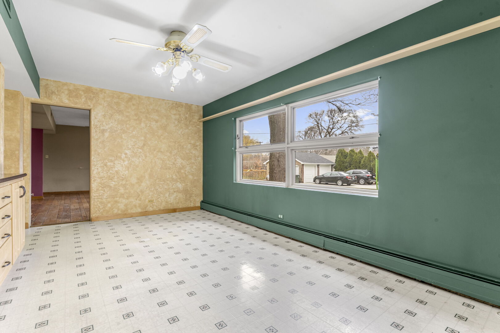 231 Bartram Road, Riverside, IL 60546