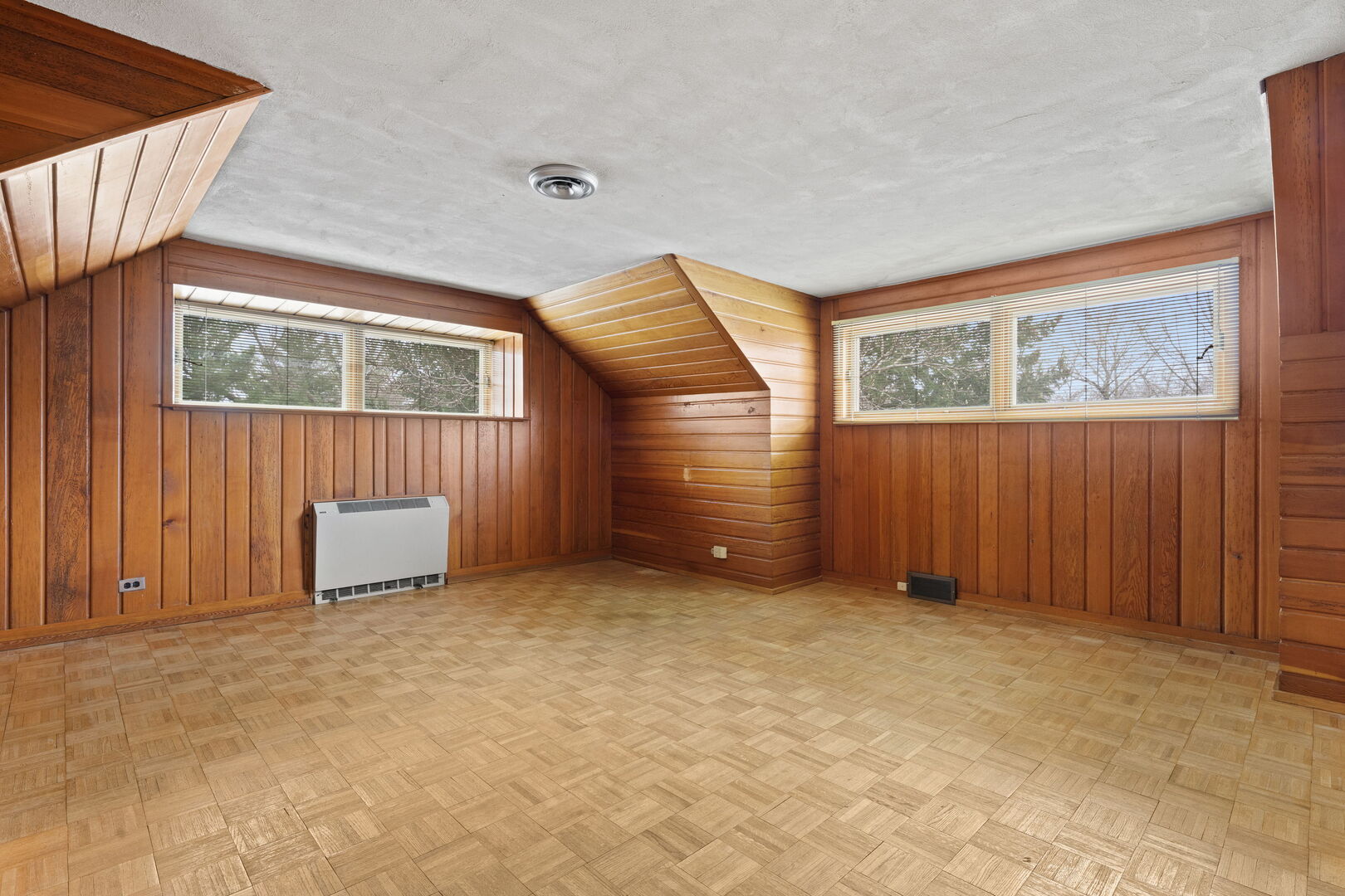 231 Bartram Road, Riverside, IL 60546