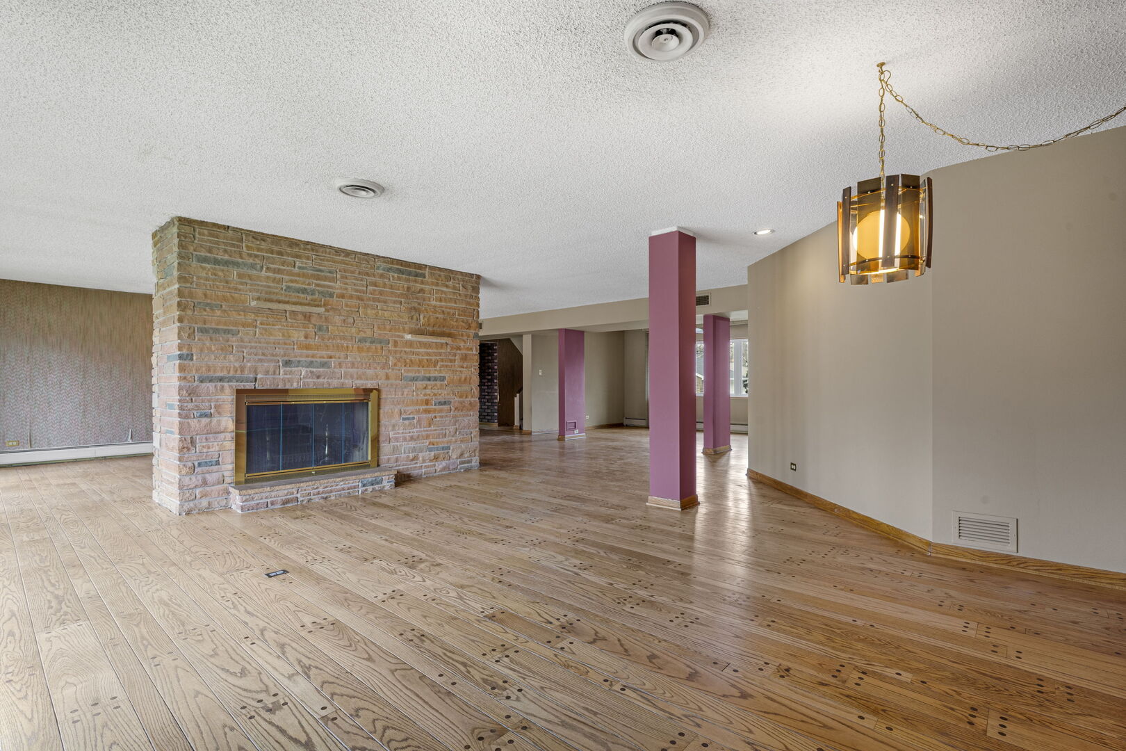 231 Bartram Road, Riverside, IL 60546