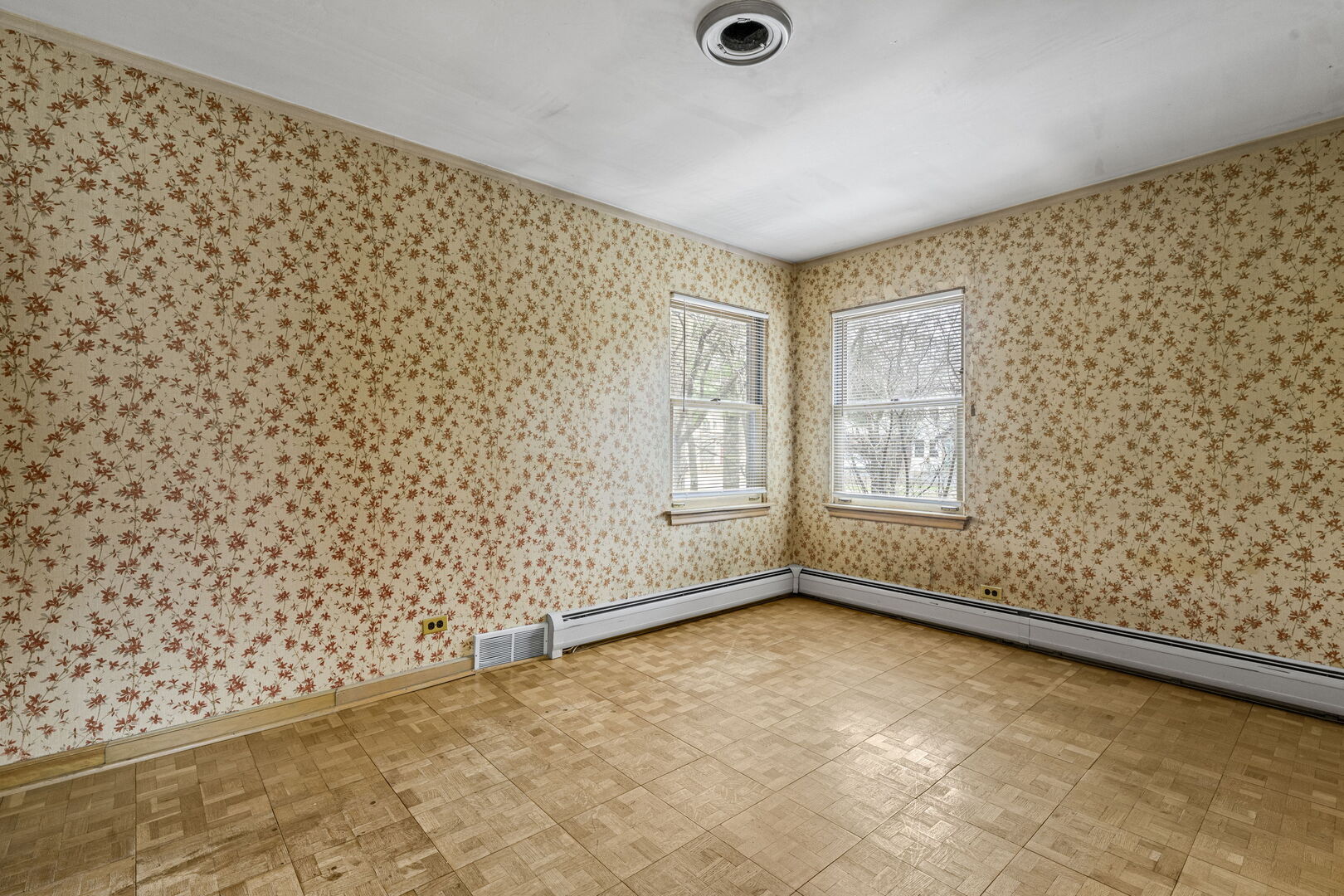 231 Bartram Road, Riverside, IL 60546