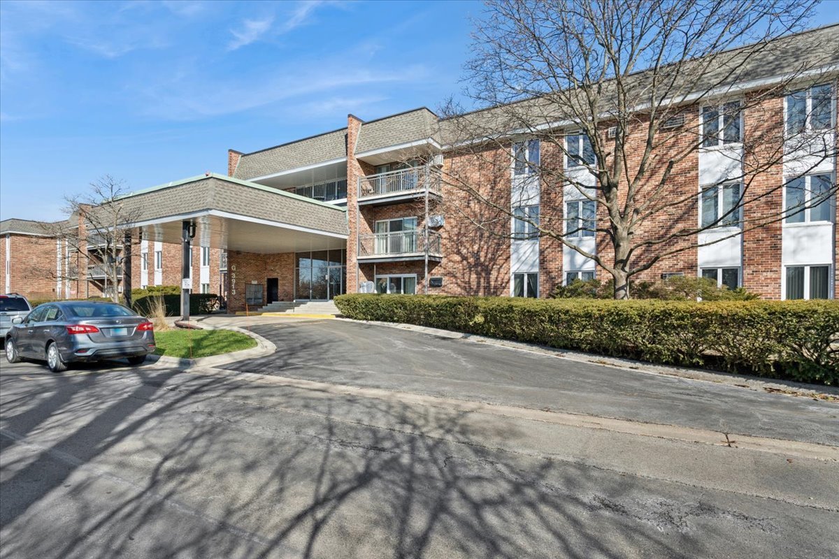 3913 Saratoga Avenue #G105, Downers Grove, IL 60515