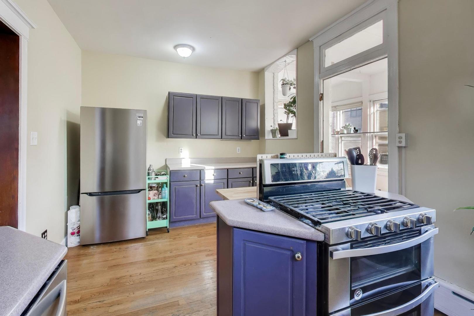 107 Washington Boulevard #2W, Oak Park, IL 60302