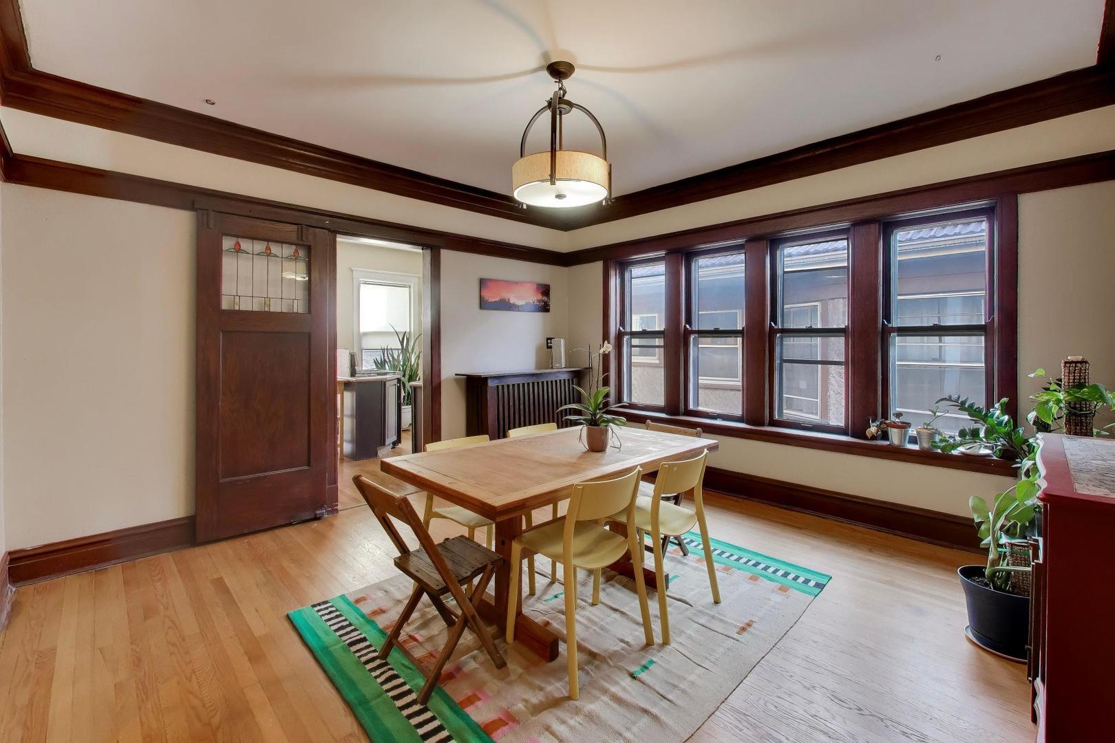 107 Washington Boulevard #2W, Oak Park, IL 60302