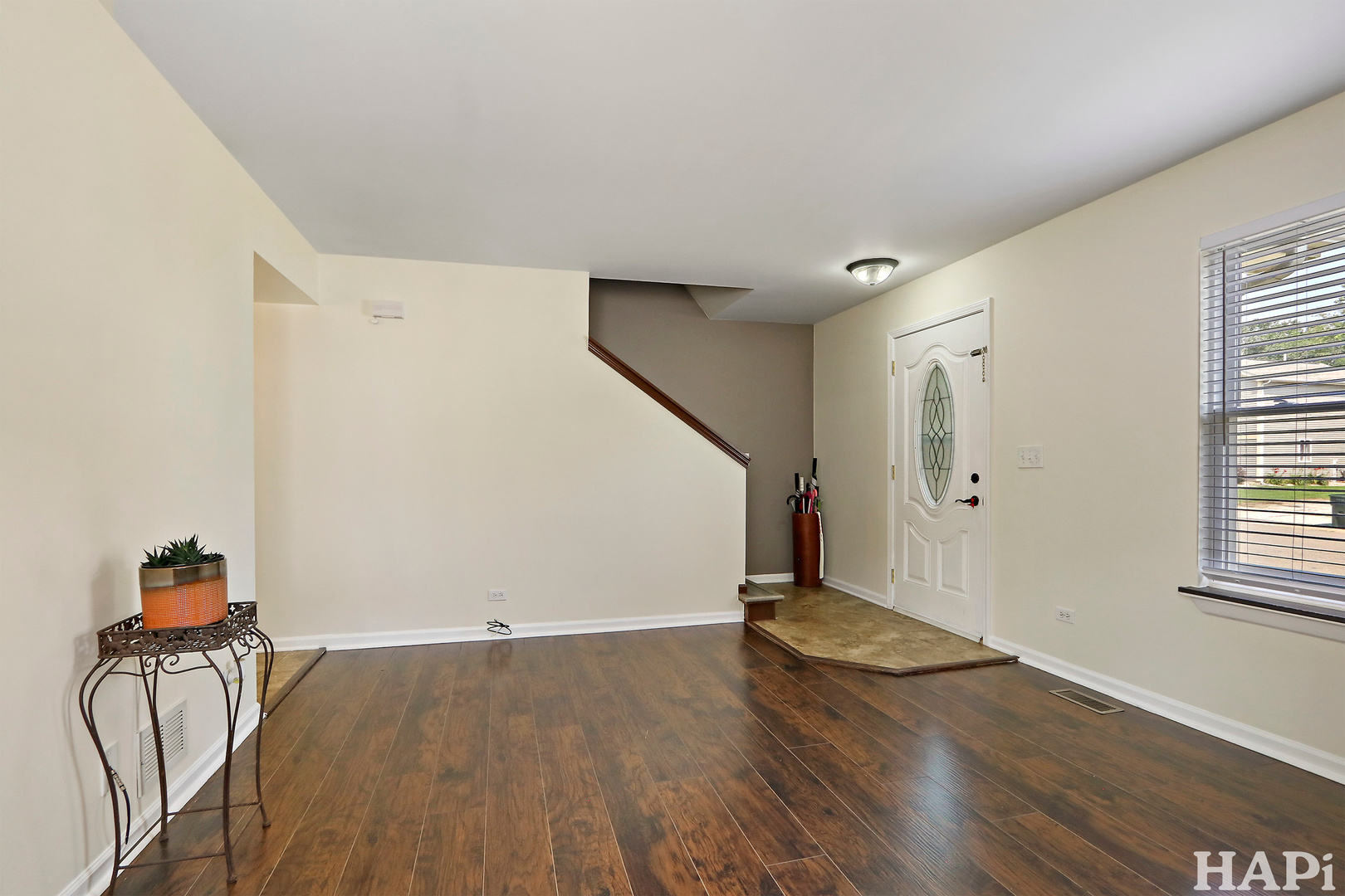 377 E Camden Lane, Round Lake Beach, IL 60073