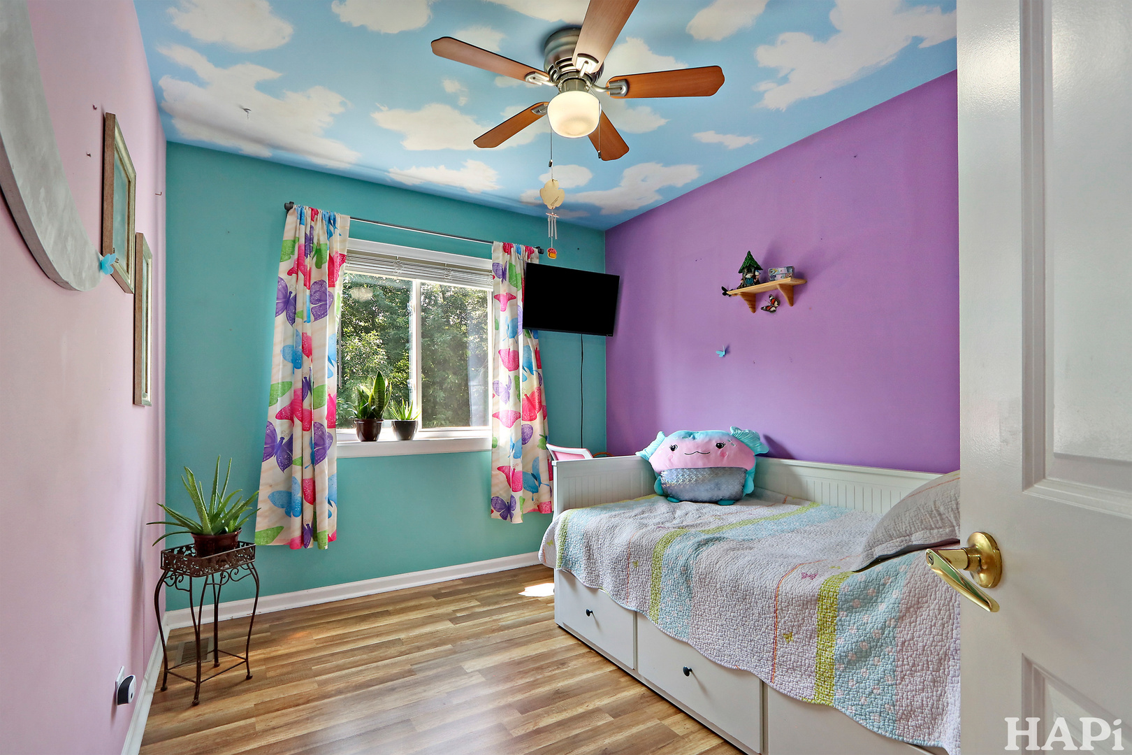 377 E Camden Lane, Round Lake Beach, IL 60073