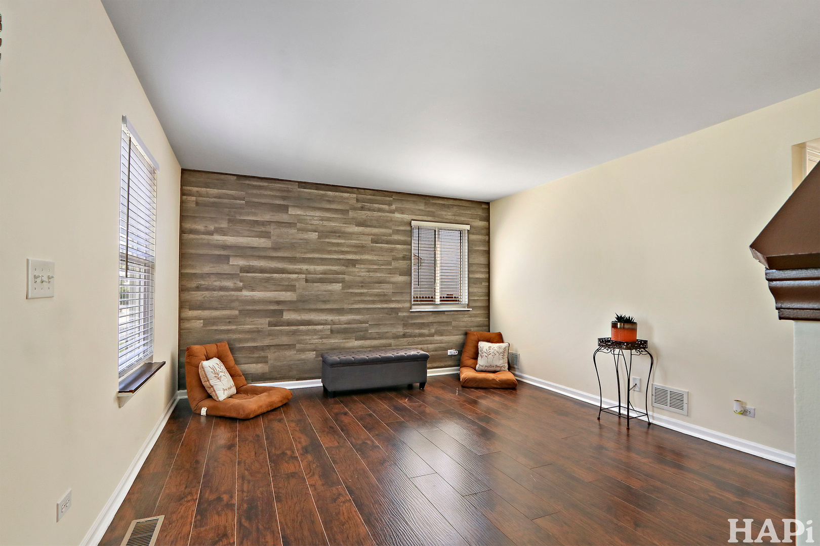 377 E Camden Lane, Round Lake Beach, IL 60073