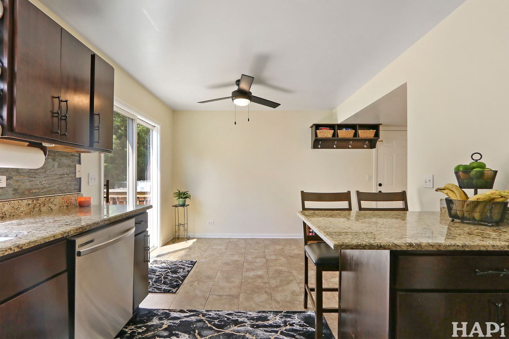 377 E Camden Lane, Round Lake Beach, IL 60073