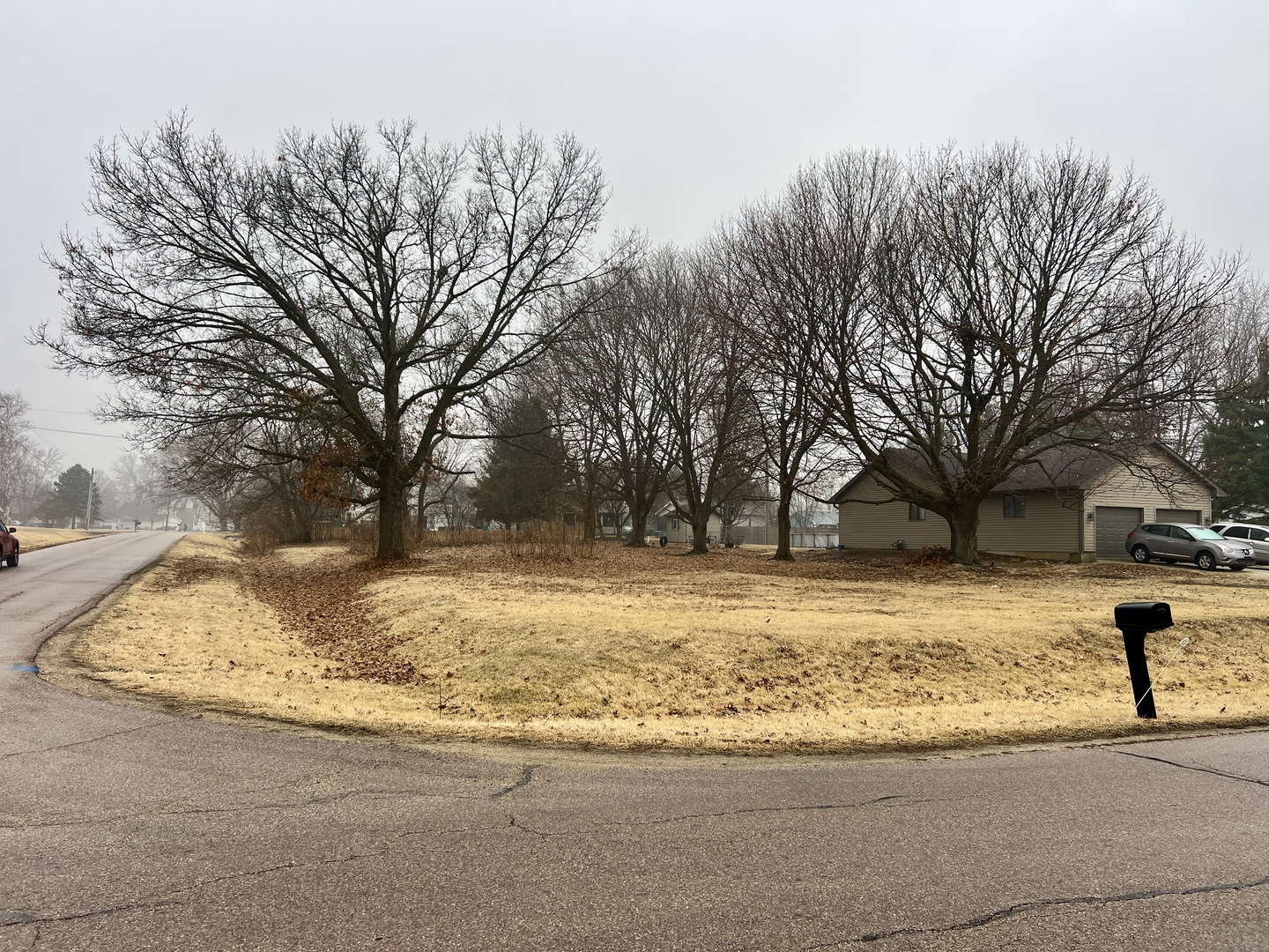 990 Holiday Drive, Lake Holiday, IL 60548