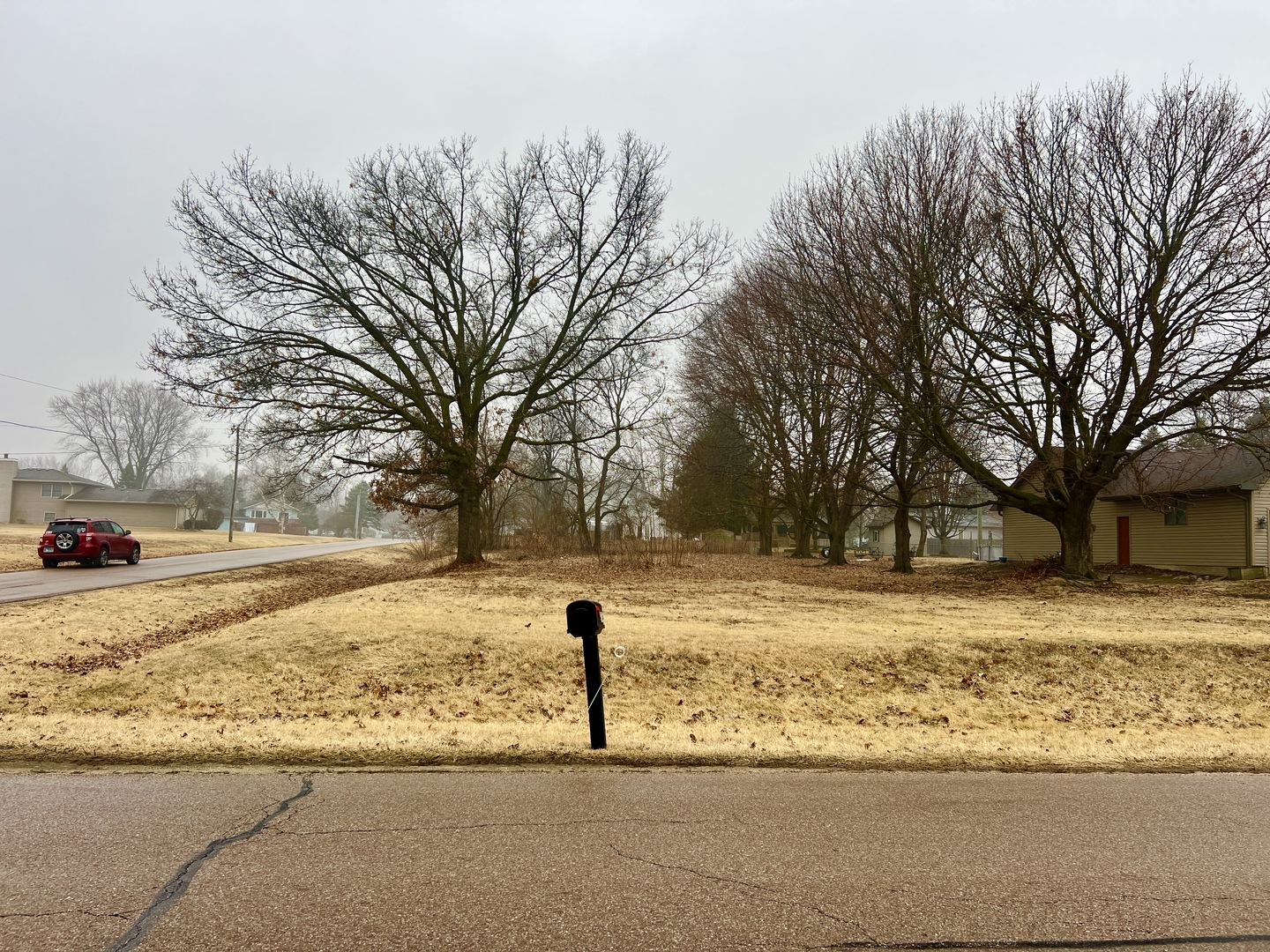 990 Holiday Drive, Lake Holiday, IL 60548